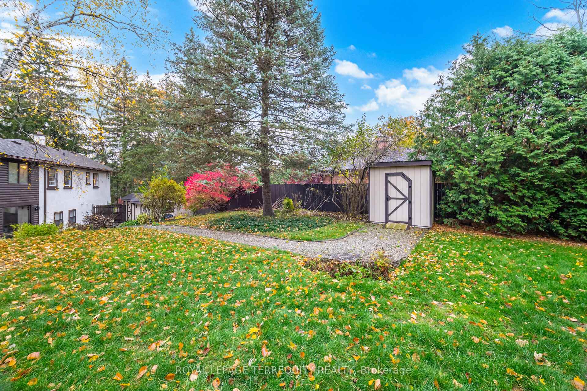 Photo 42 of 14 Avon Drive, Hamilton, Dundas — HOMEH