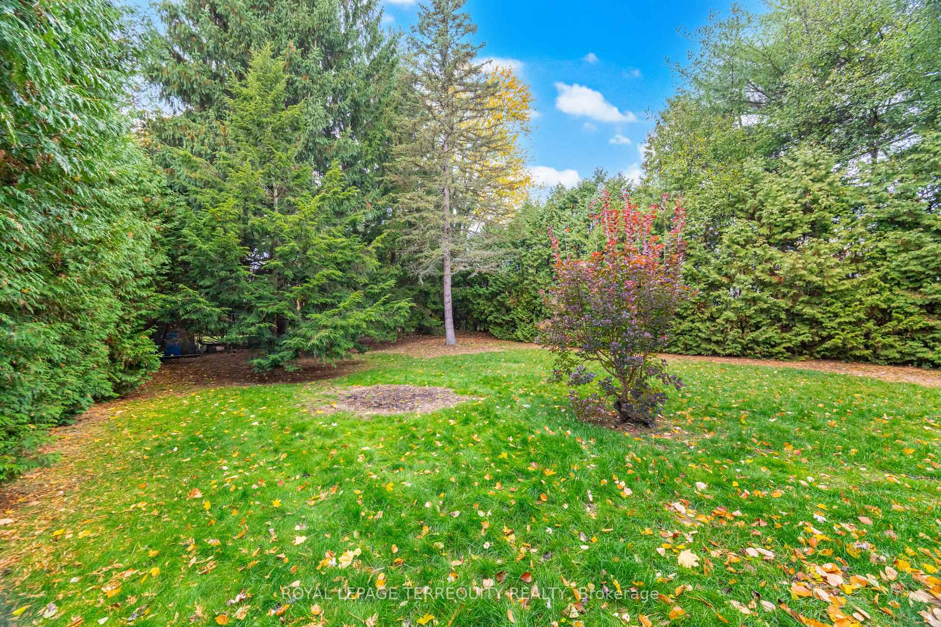 Photo 43 of 14 Avon Drive, Hamilton, Dundas — HOMEH