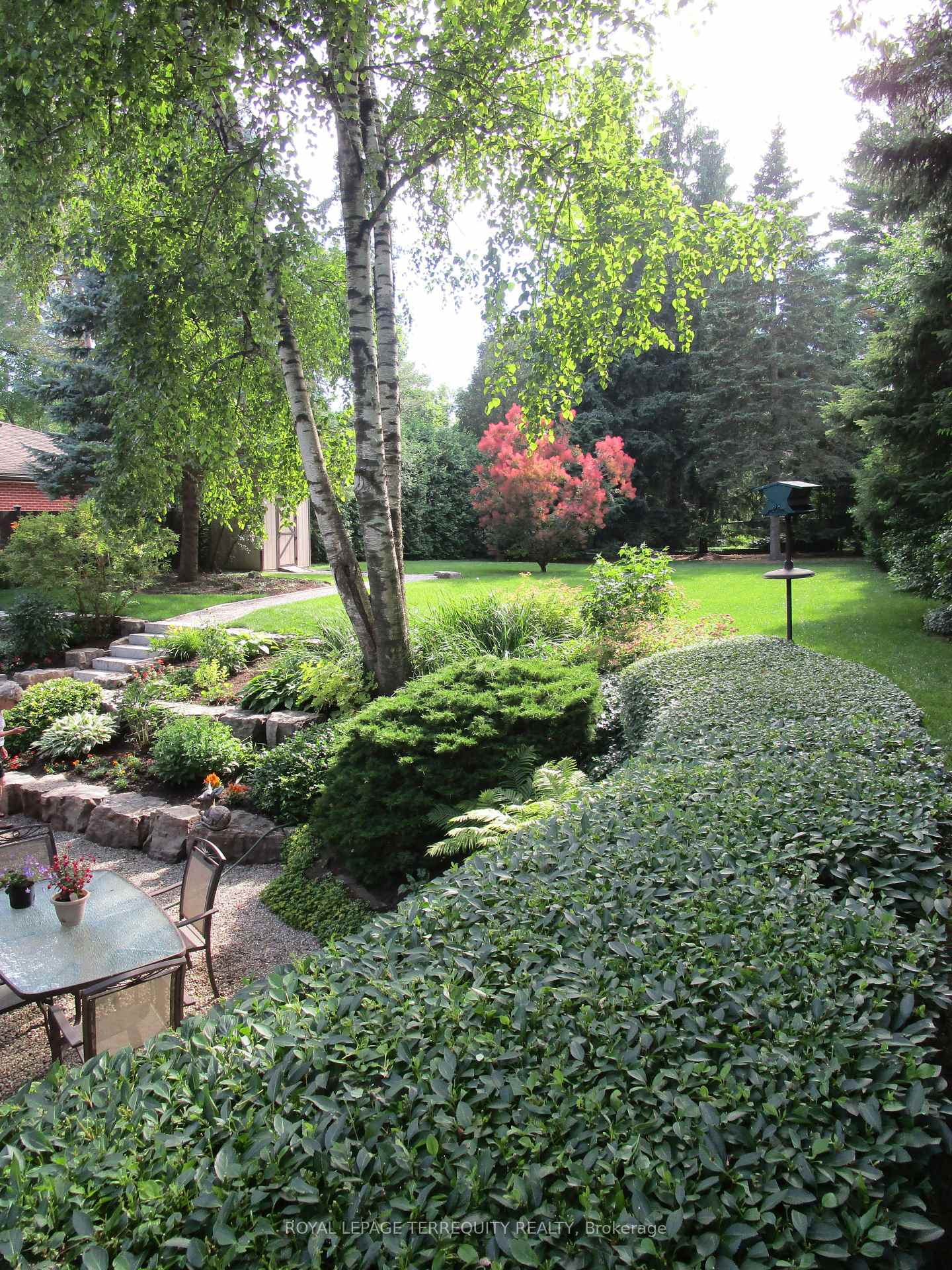 Photo 48 of 14 Avon Drive, Hamilton, Dundas — HOMEH