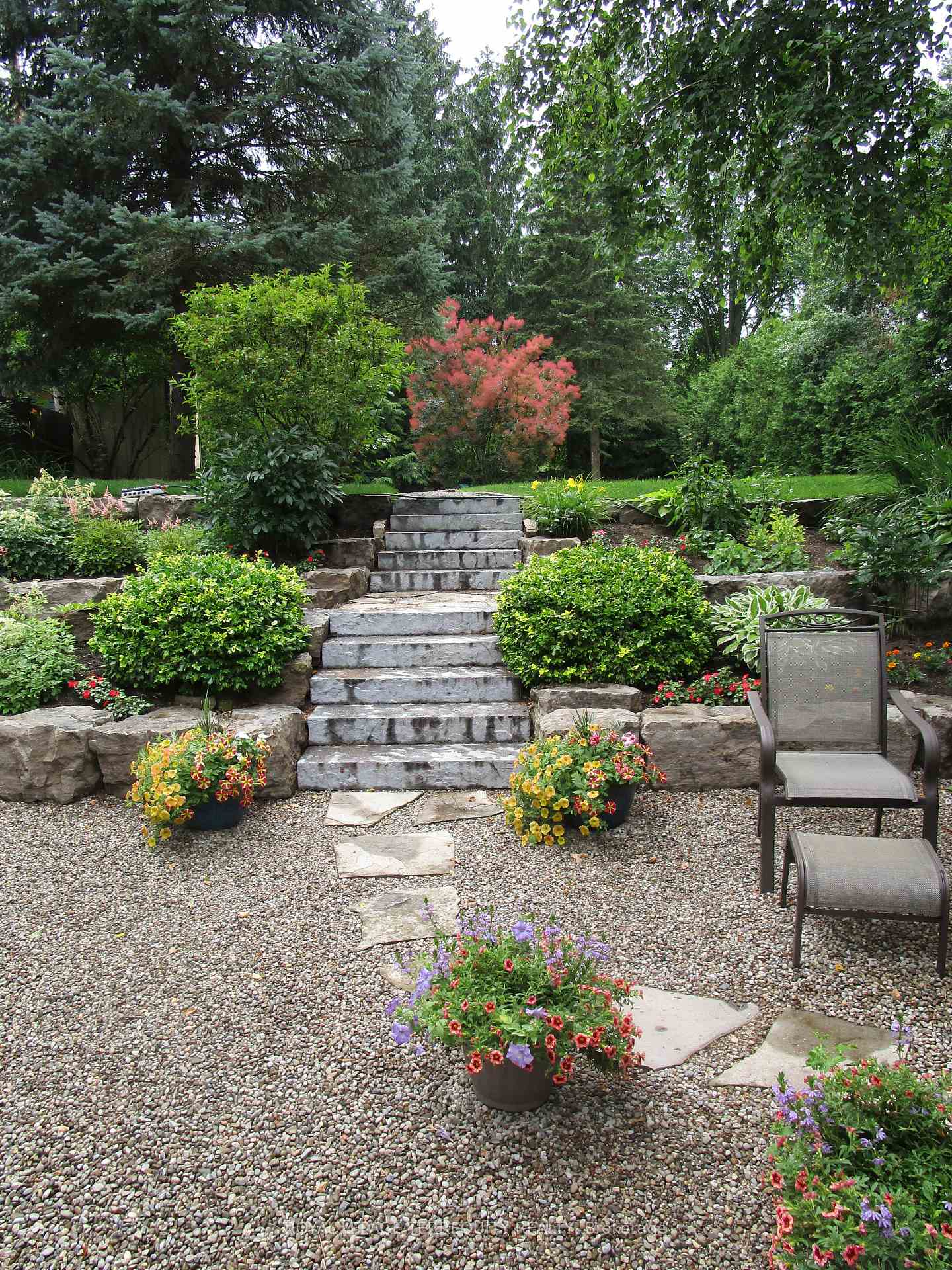 Photo 49 of 14 Avon Drive, Hamilton, Dundas — HOMEH