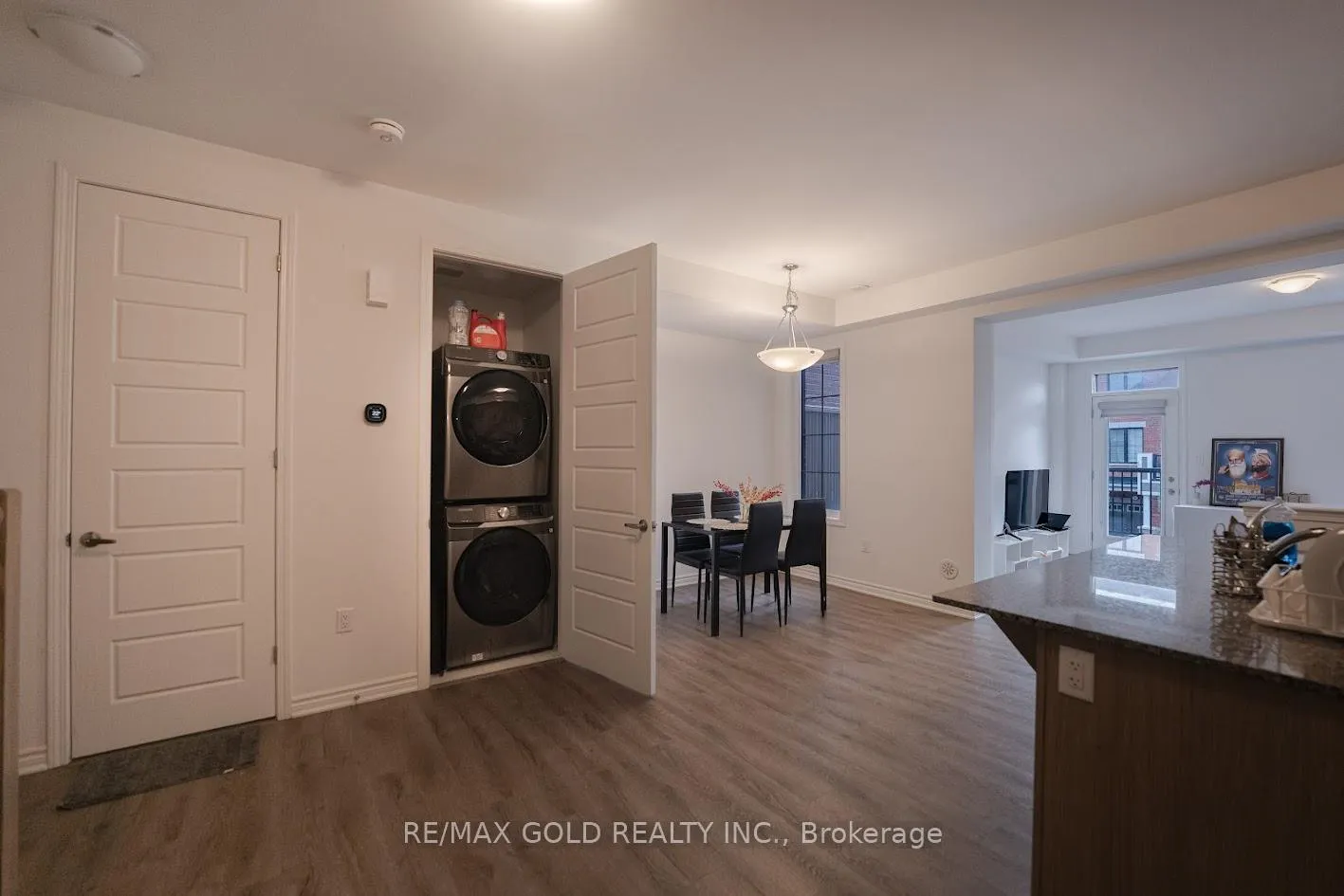 Photo 12 of 3 Melmar Street, Brampton, Northwest Brampton — HOMEH