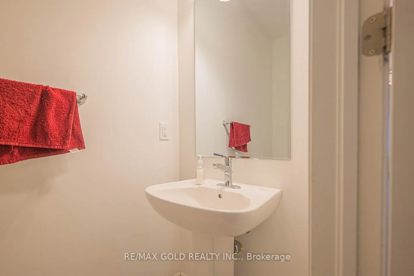 Photo 17 of 3 Melmar Street, Brampton, Northwest Brampton — HOMEH