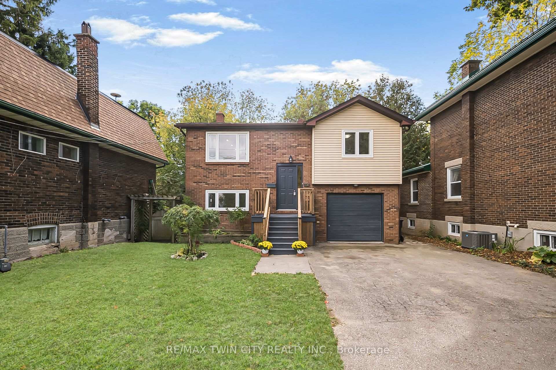 Photo 2 of 114 Bristol Street, Guelph, Downtown — HOMEH