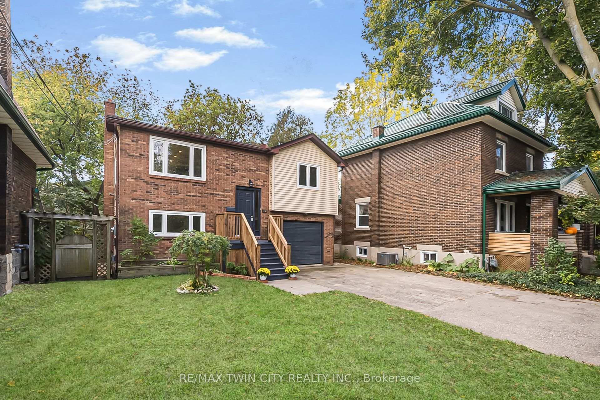 Photo 3 of 114 Bristol Street, Guelph, Downtown — HOMEH