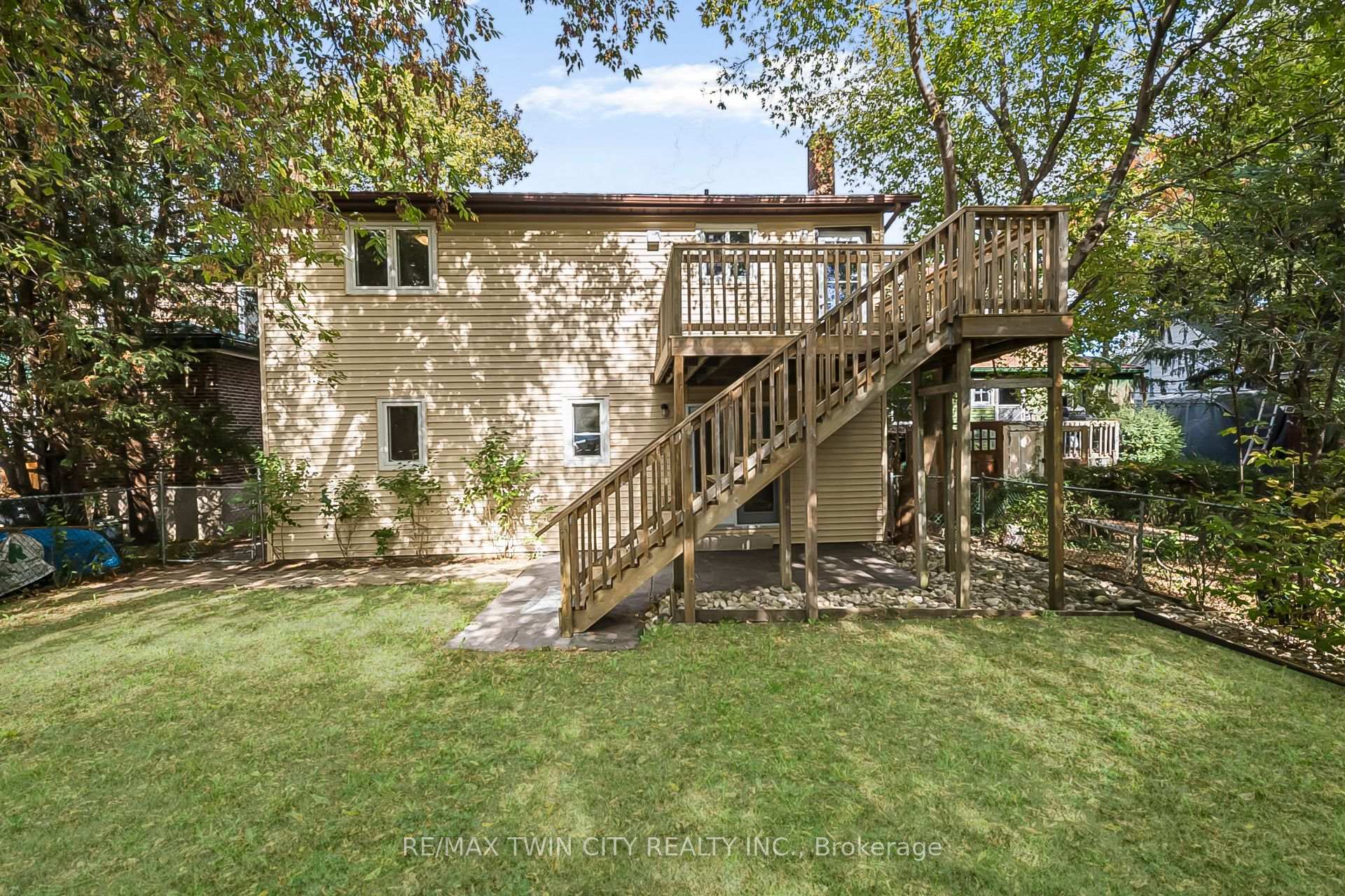 Photo 7 of 114 Bristol Street, Guelph, Downtown — HOMEH