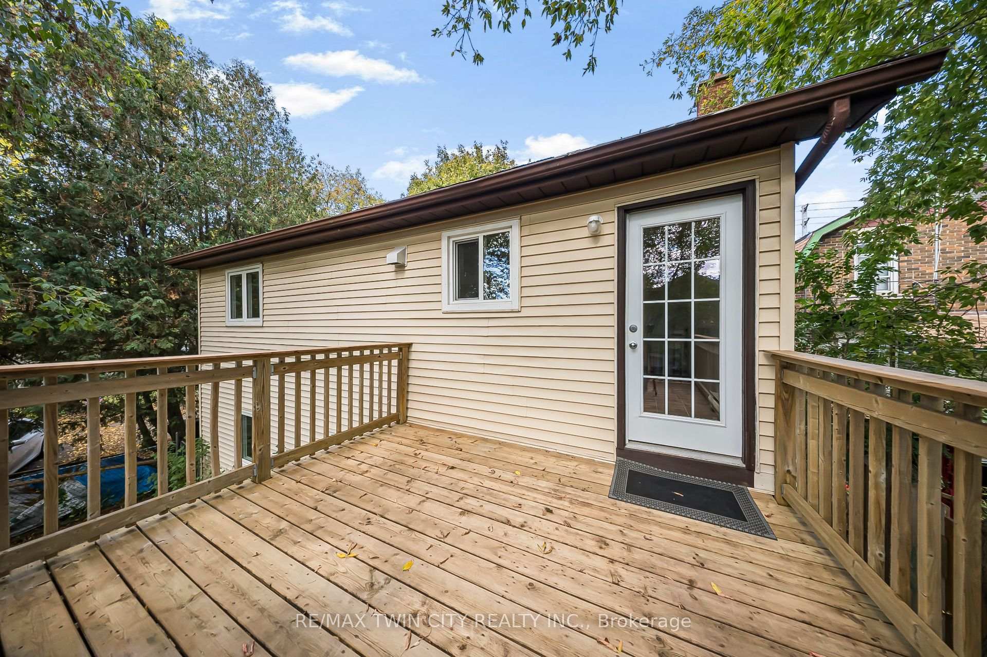 Photo 12 of 114 Bristol Street, Guelph, Downtown — HOMEH