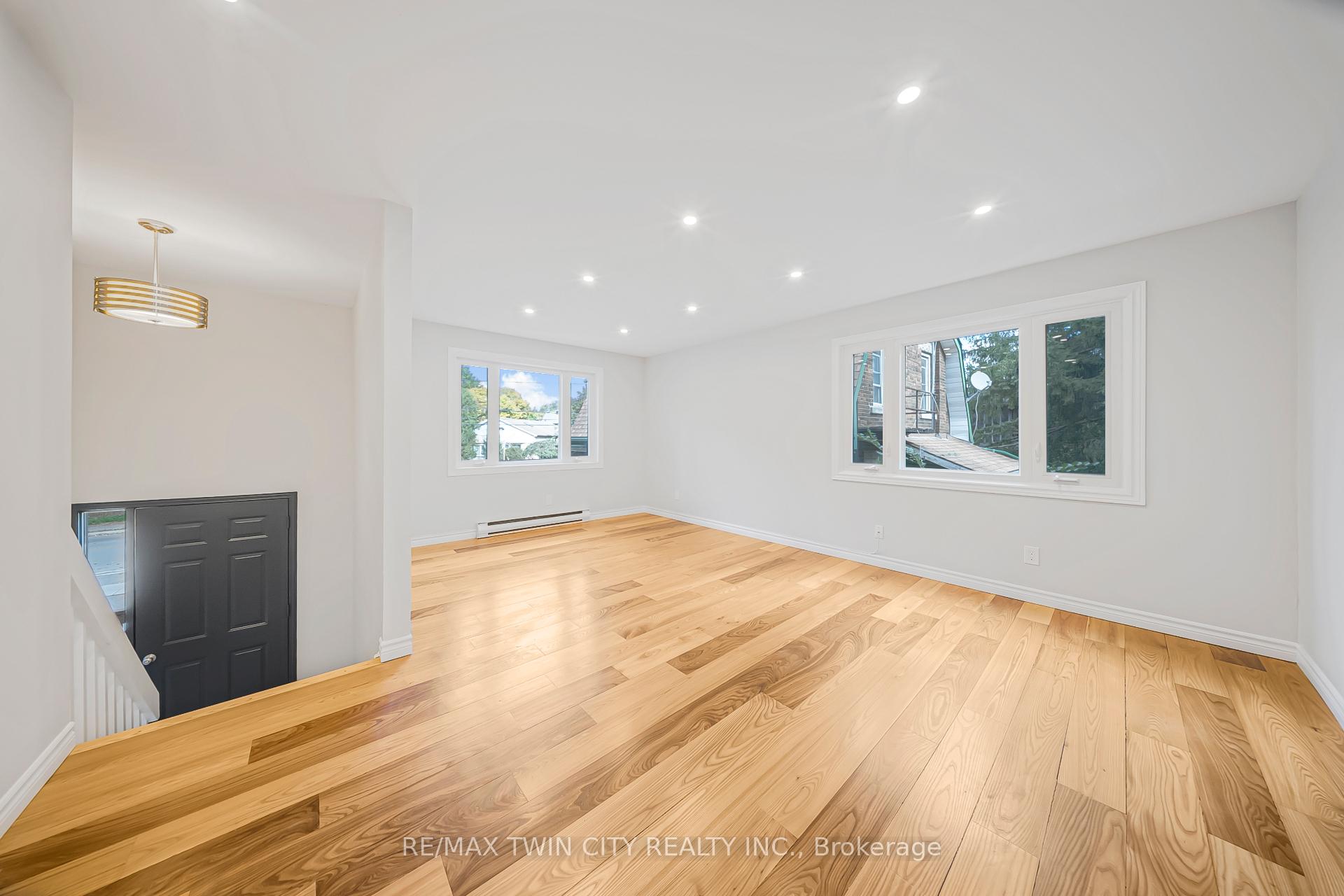 Photo 15 of 114 Bristol Street, Guelph, Downtown — HOMEH