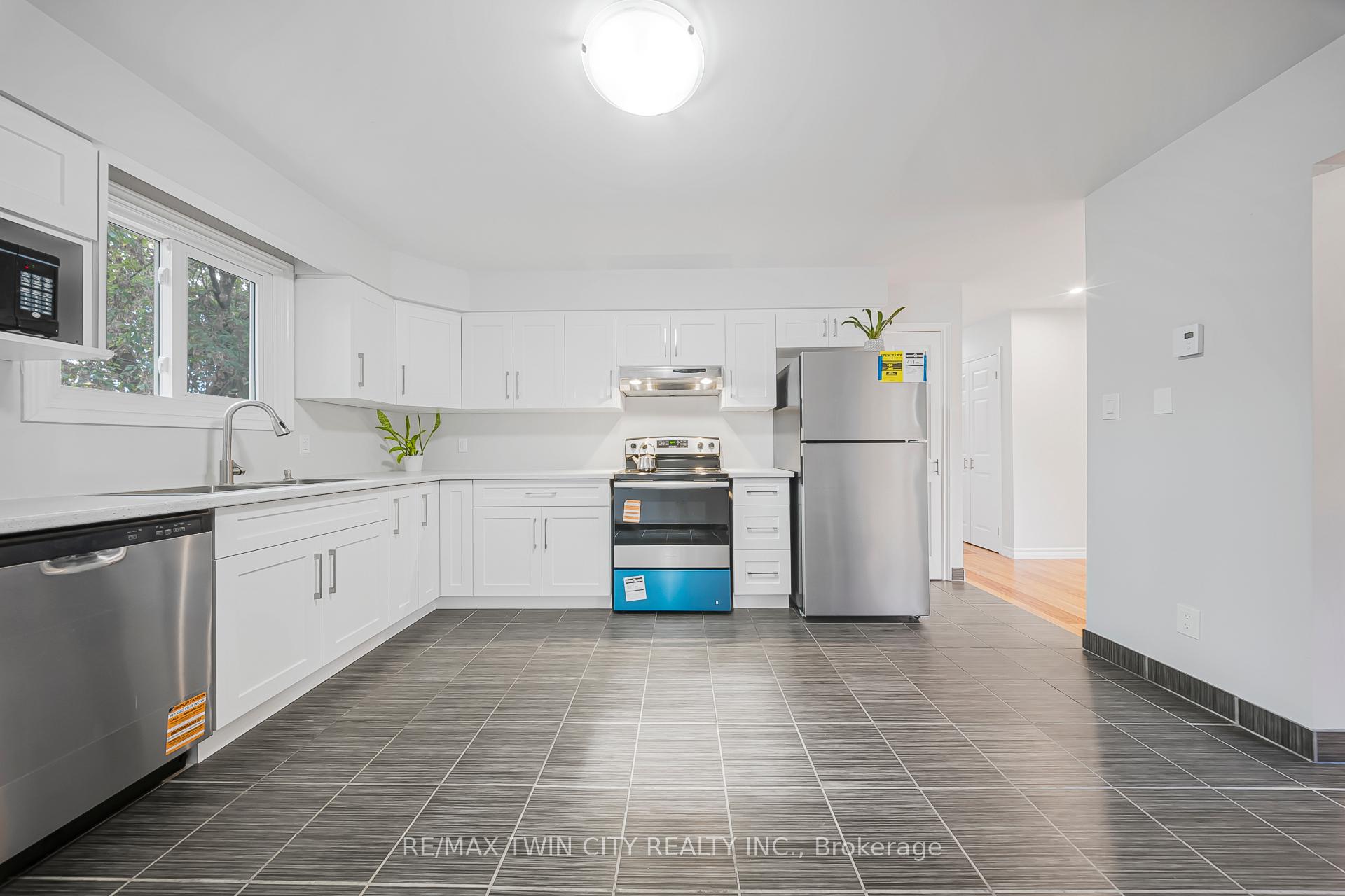 Photo 19 of 114 Bristol Street, Guelph, Downtown — HOMEH