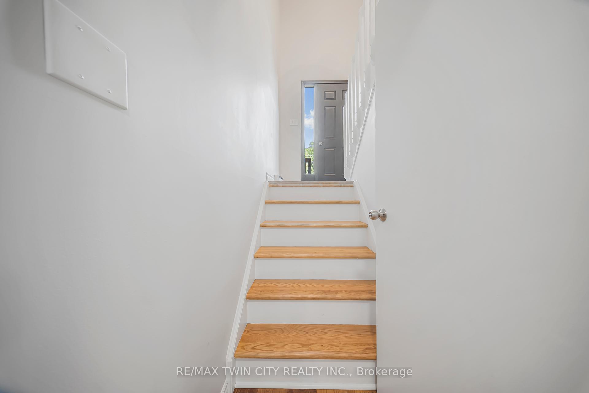 Photo 31 of 114 Bristol Street, Guelph, Downtown — HOMEH