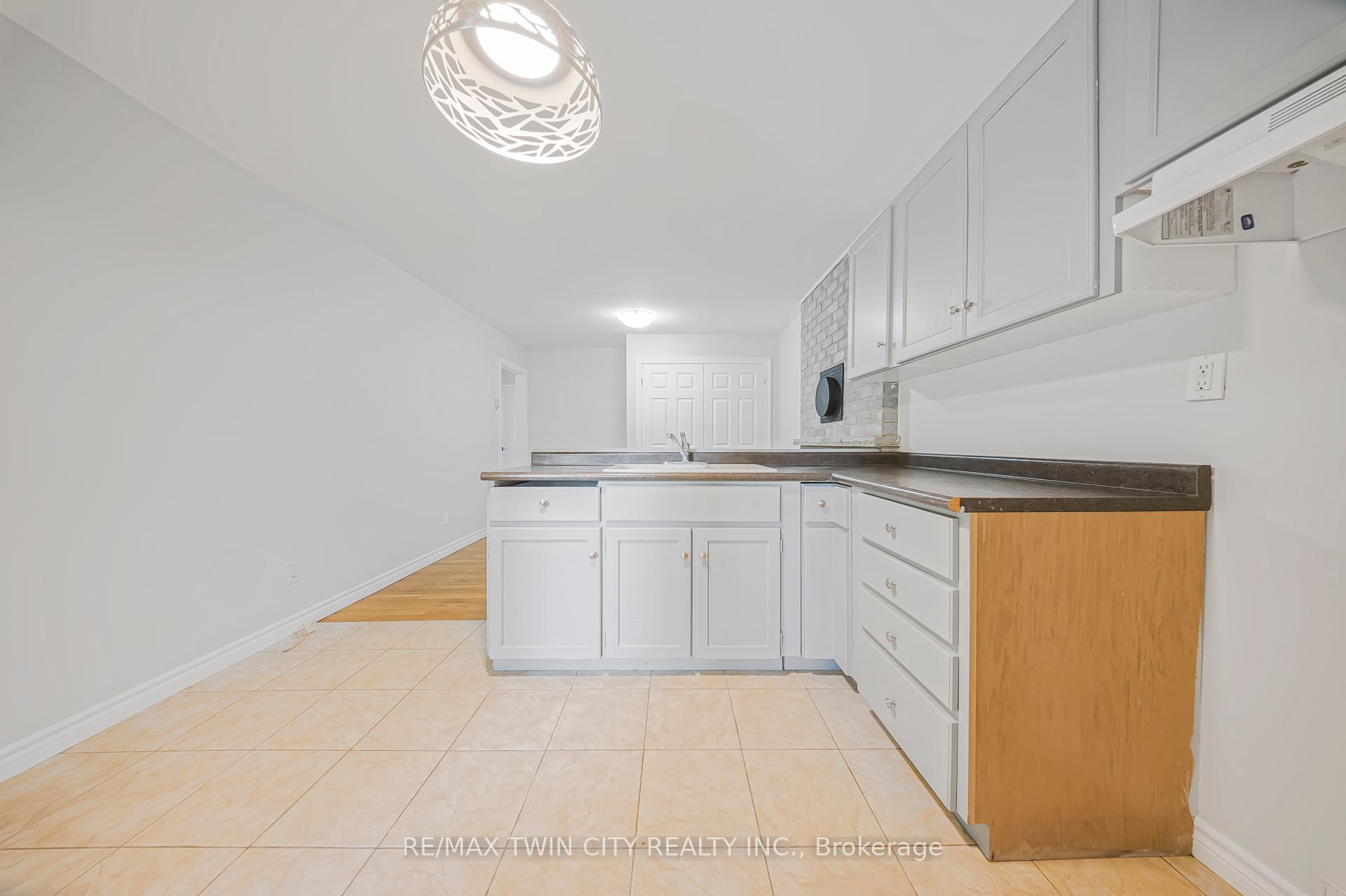 Photo 37 of 114 Bristol Street, Guelph, Downtown — HOMEH