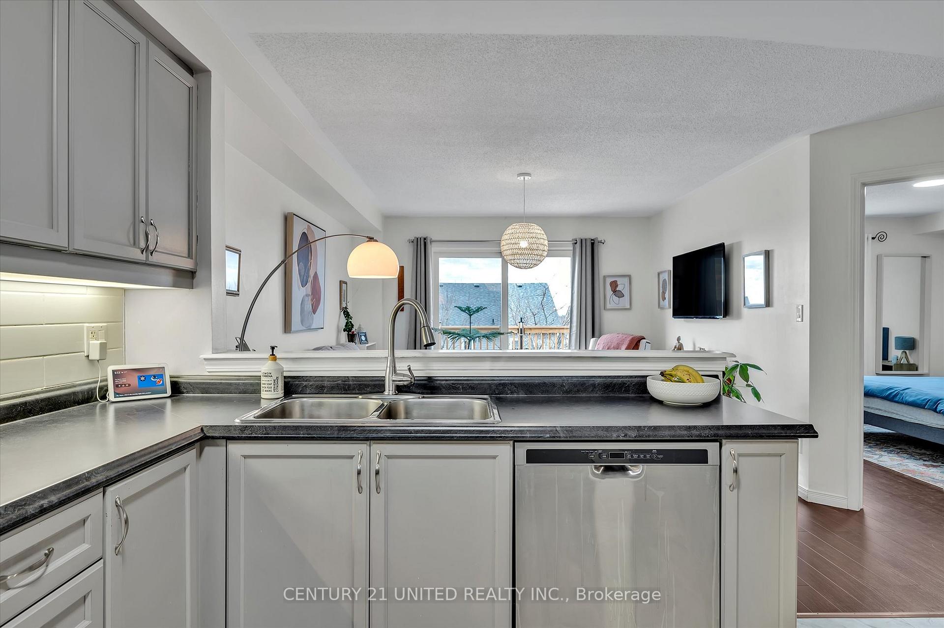 Photo 9 of 535 Garbutt Terrace, Peterborough, Northcrest Ward 5 — HOMEH