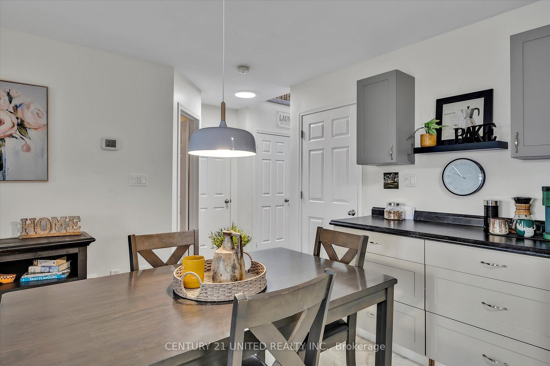 Photo 13 of 535 Garbutt Terrace, Peterborough, Northcrest Ward 5 — HOMEH