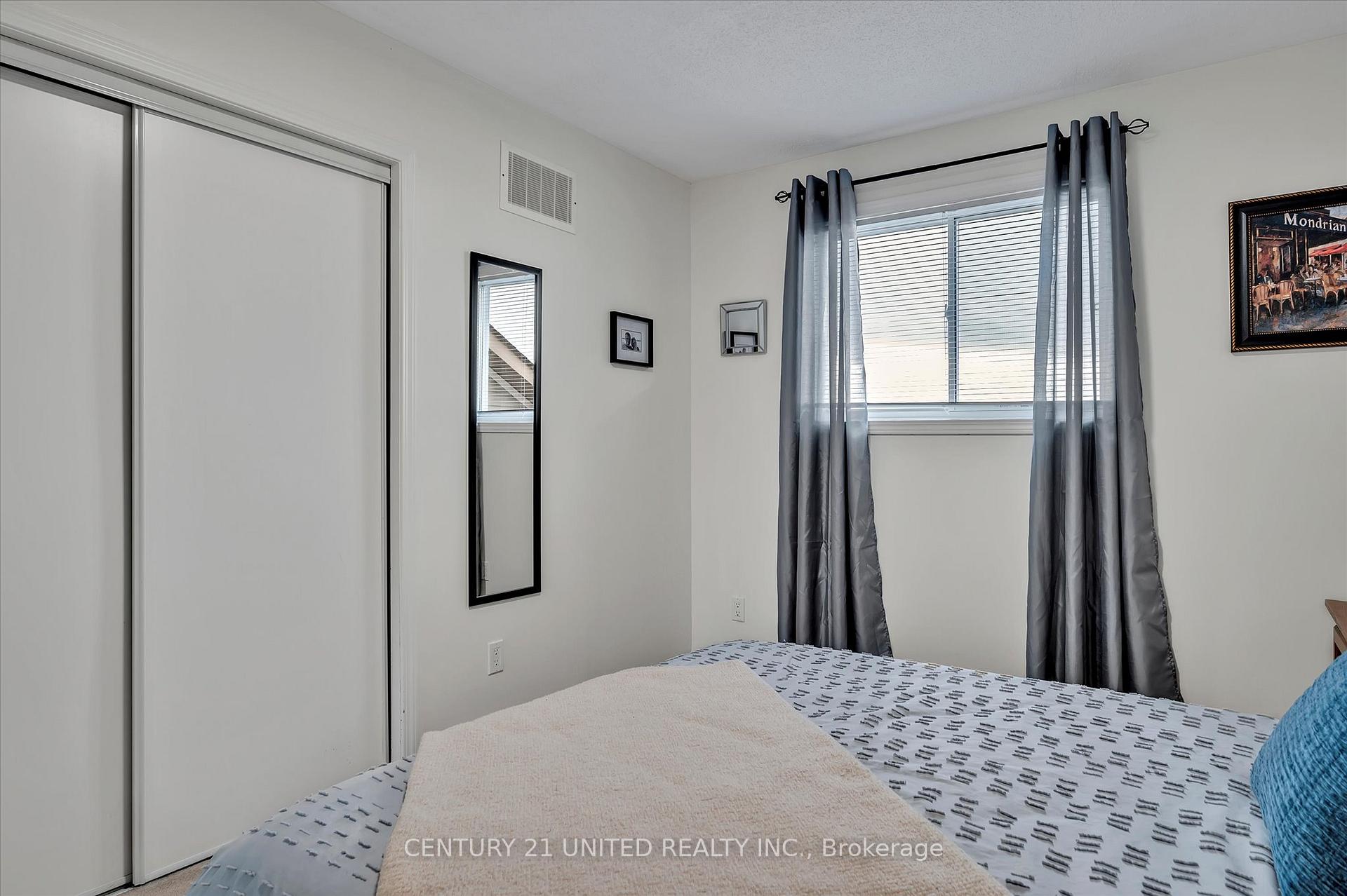 Photo 34 of 535 Garbutt Terrace, Peterborough, Northcrest Ward 5 — HOMEH