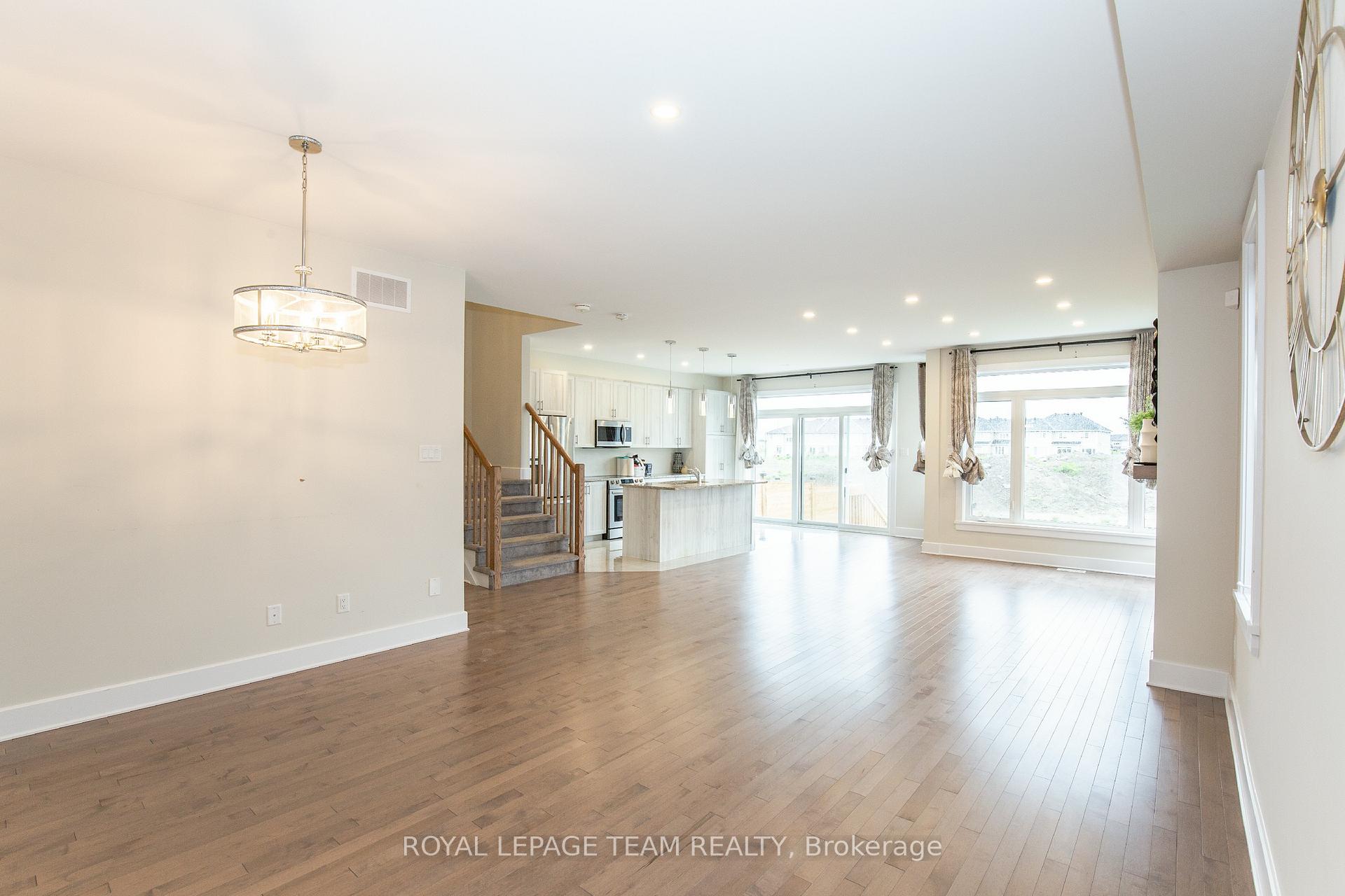 Photo 3 of 27 Antonakos Drive, Carleton Place — HOMEH
