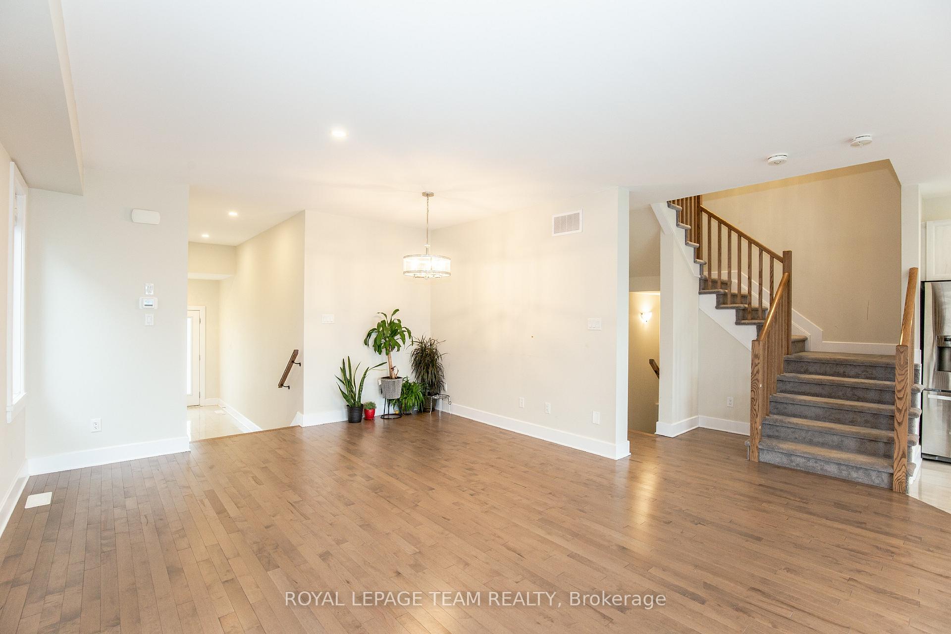 Photo 5 of 27 Antonakos Drive, Carleton Place — HOMEH
