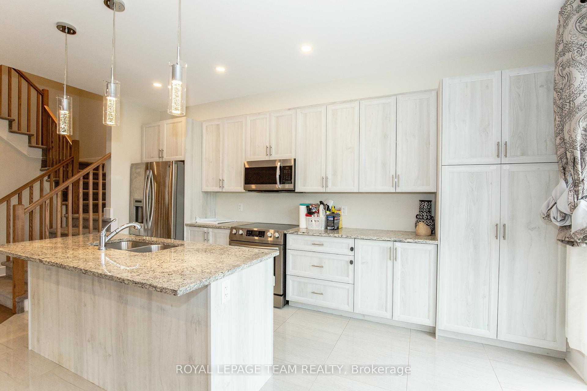 Photo 13 of 27 Antonakos Drive, Carleton Place — HOMEH