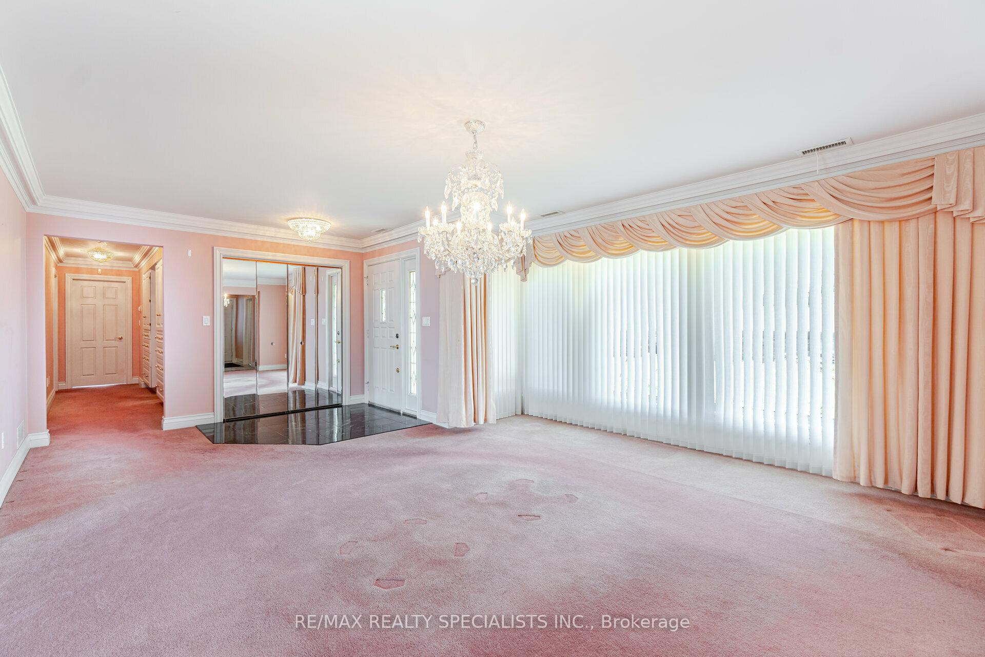 Photo 7 of 2 Tupper Boulevard, Grimsby, Grimsby Beach — HOMEH