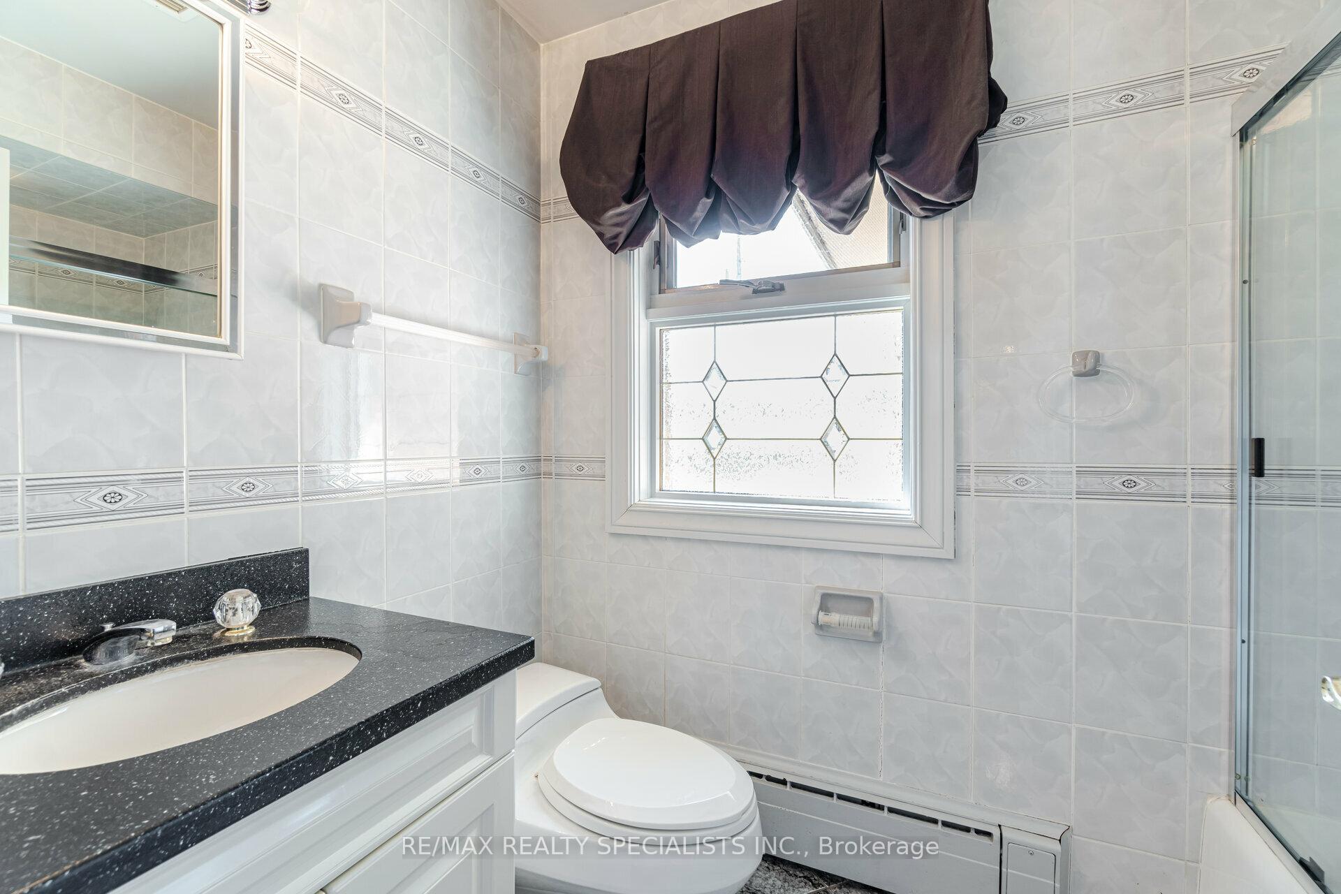 Photo 13 of 2 Tupper Boulevard, Grimsby, Grimsby Beach — HOMEH