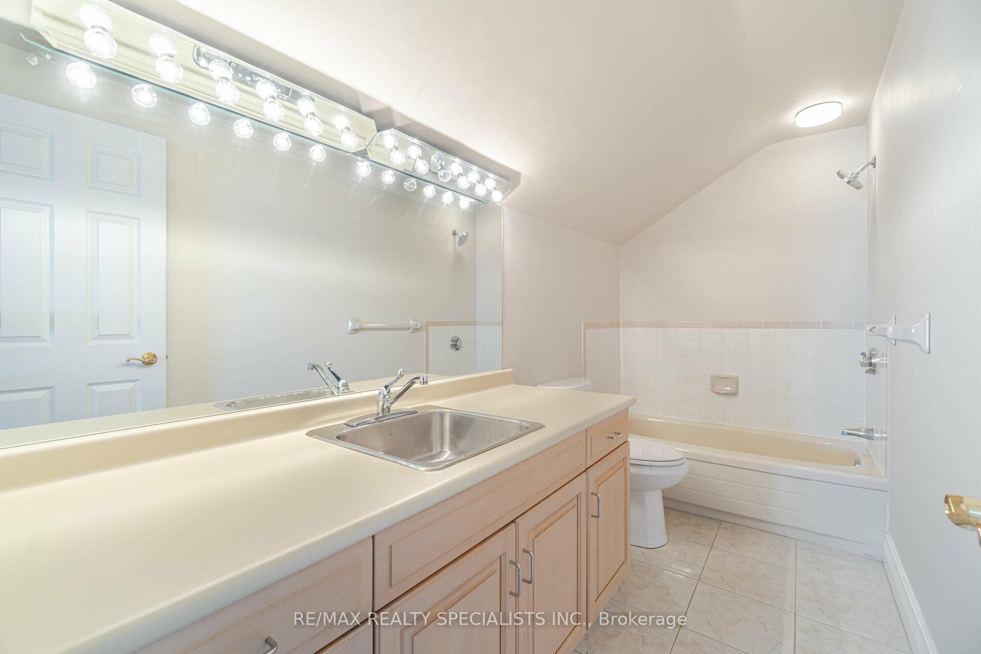 Photo 25 of 2 Tupper Boulevard, Grimsby, Grimsby Beach — HOMEH