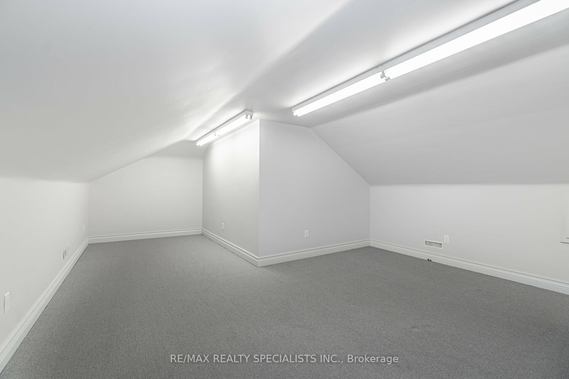 Photo 27 of 2 Tupper Boulevard, Grimsby, Grimsby Beach — HOMEH