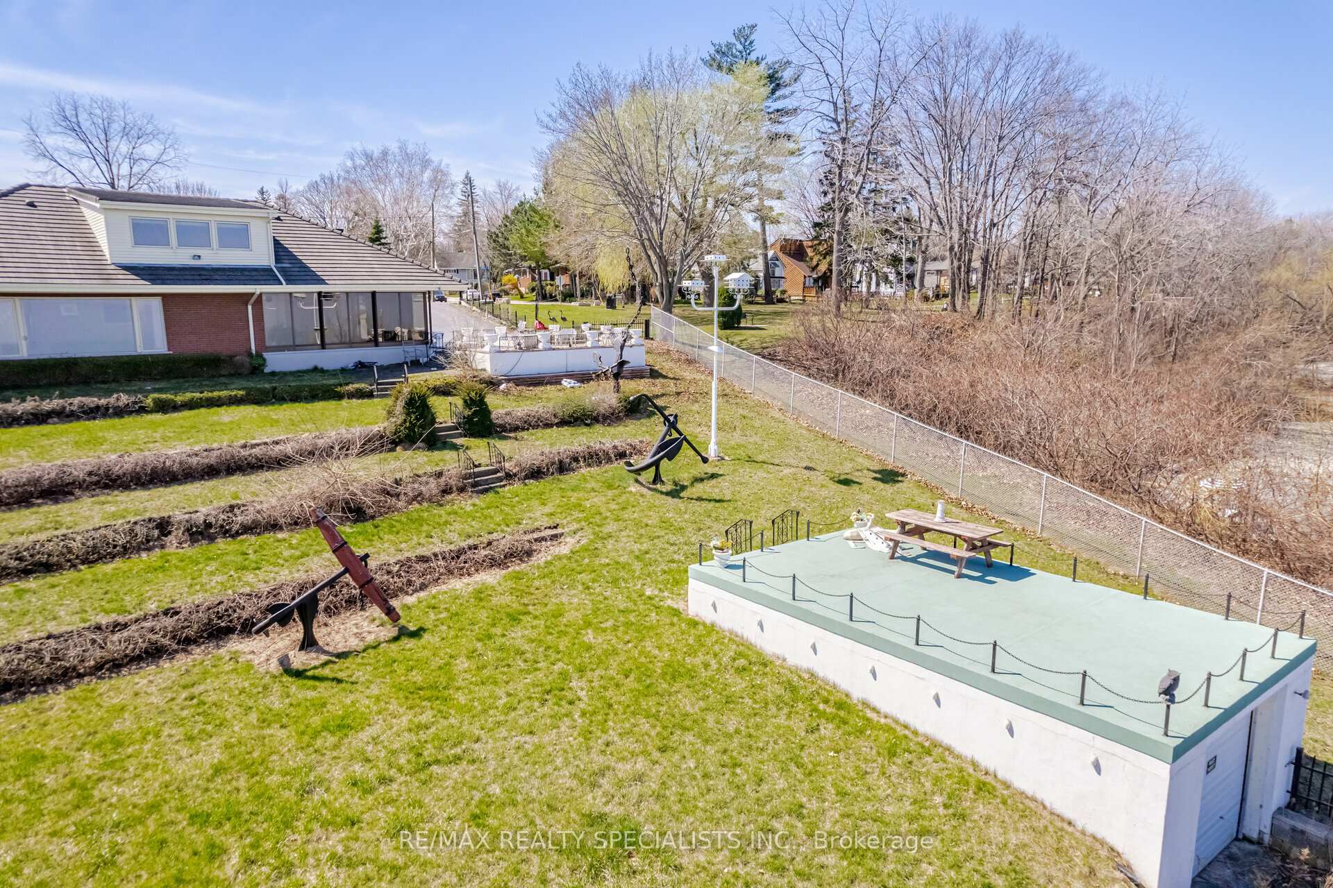 Photo 36 of 2 Tupper Boulevard, Grimsby, Grimsby Beach — HOMEH