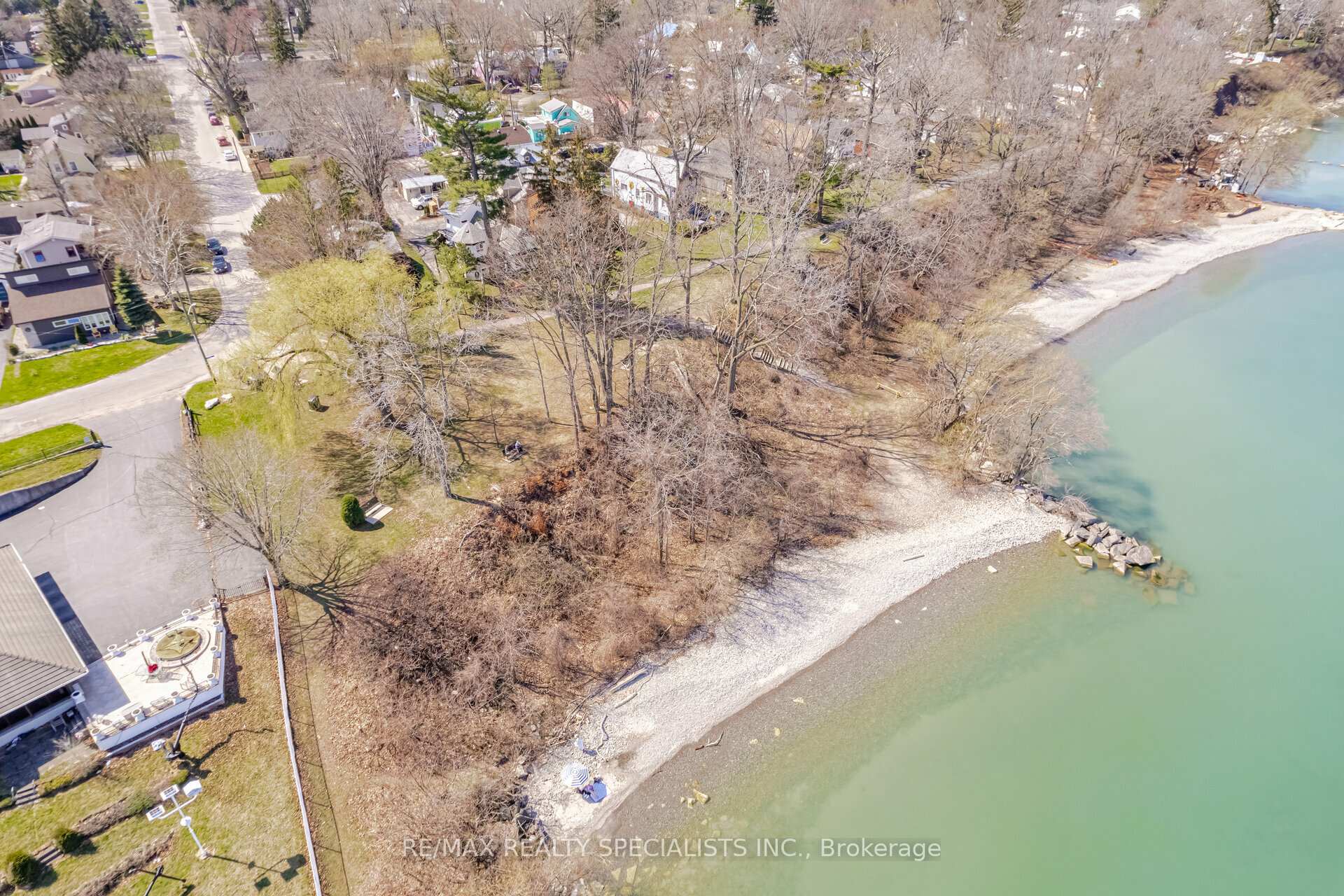 Photo 38 of 2 Tupper Boulevard, Grimsby, Grimsby Beach — HOMEH