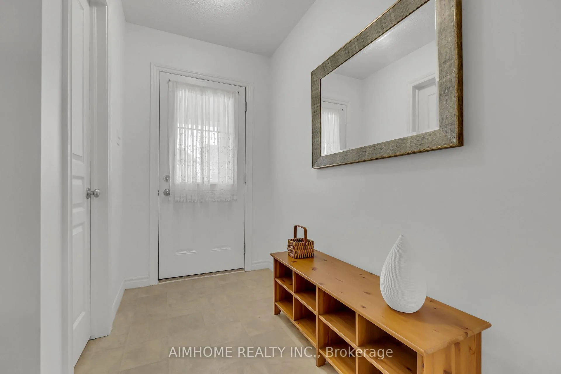 Photo 4 of 20 Wilkie Crescent, Guelph, Pineridge/Westminster Woods — HOMEH