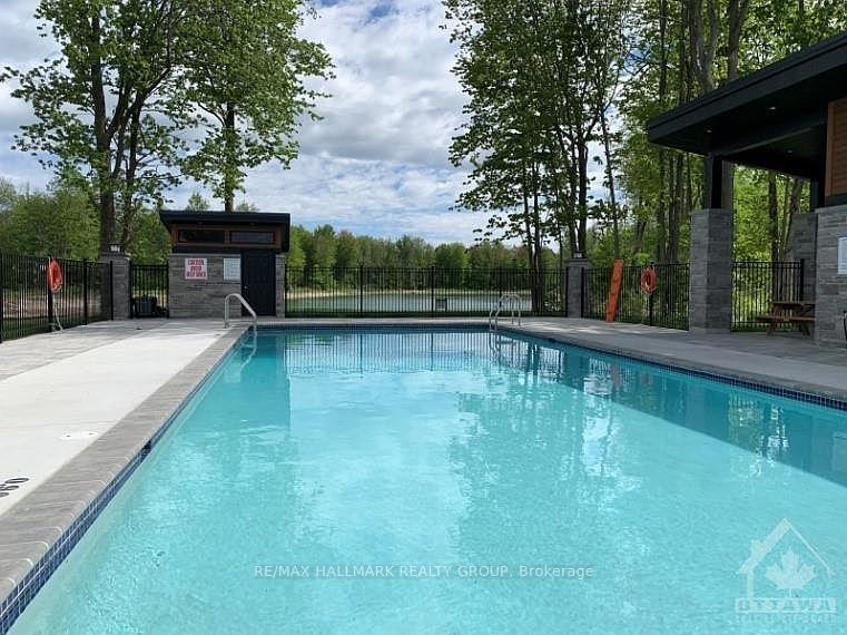 Photo 10 of 487 Shoreway Drive, Ottawa, Greely — HOMEH