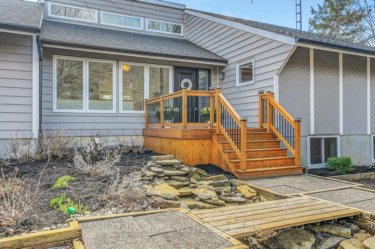 Photo 3 of 667 Richmond Road, Beckwith, Beckwith Twp — HOMEH