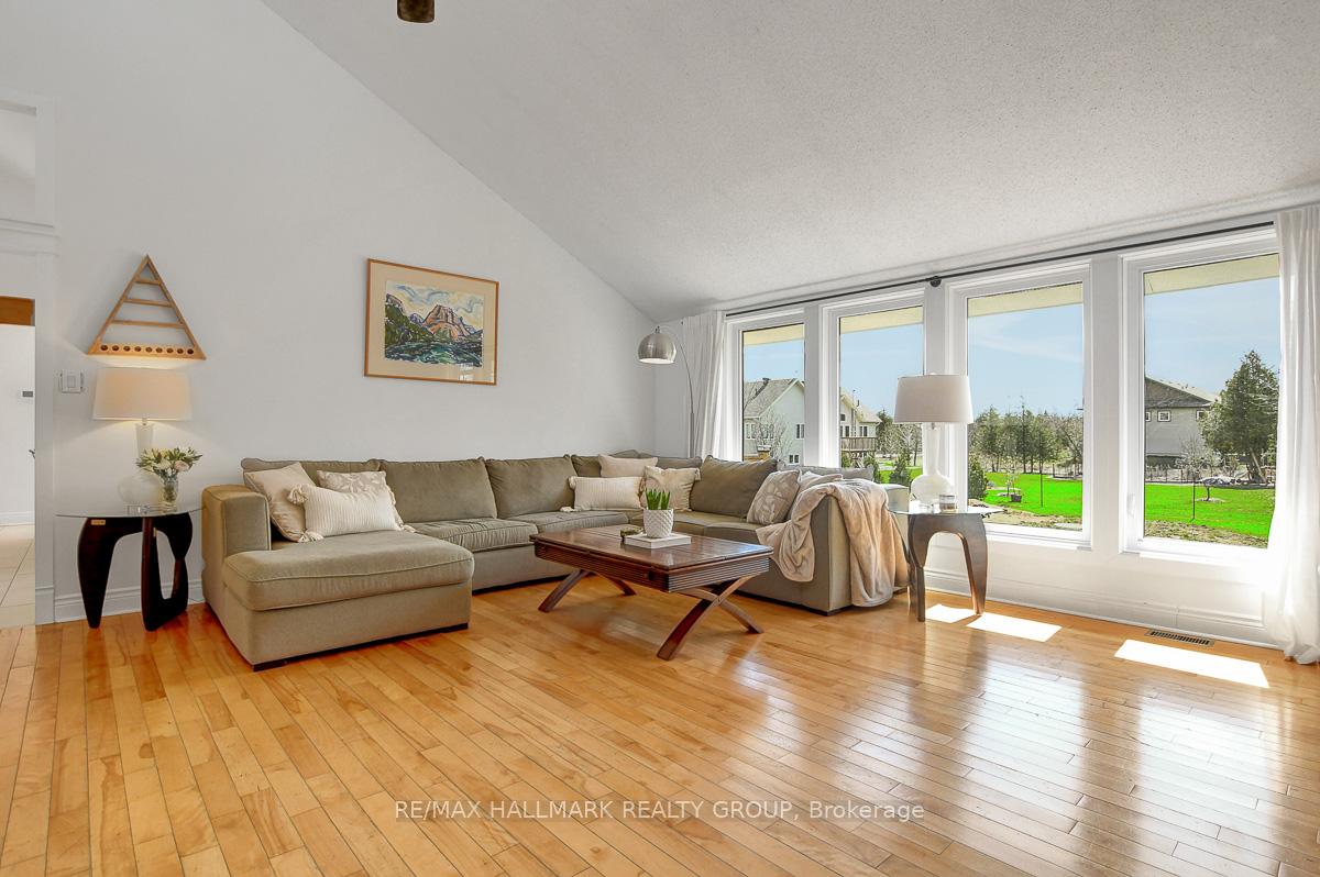 Photo 7 of 667 Richmond Road, Beckwith, Beckwith Twp — HOMEH