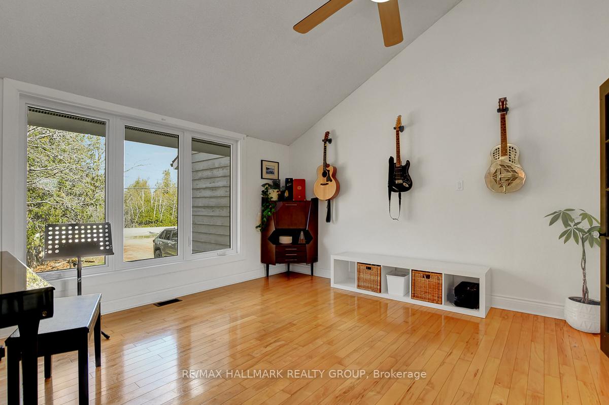 Photo 12 of 667 Richmond Road, Beckwith, Beckwith Twp — HOMEH