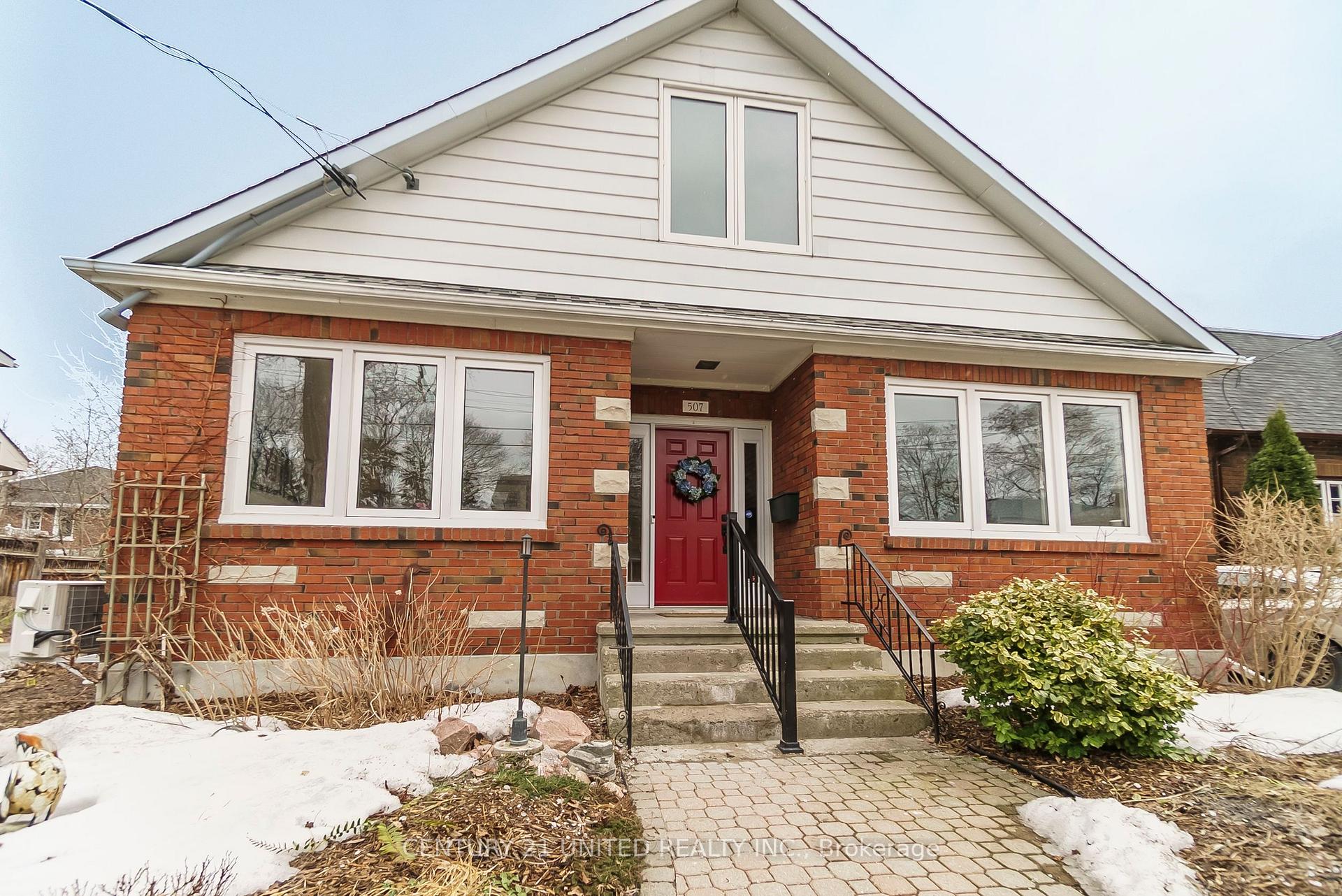 Photo 2 of 507 Hunter Street W, Peterborough, Town Ward 3 — HOMEH