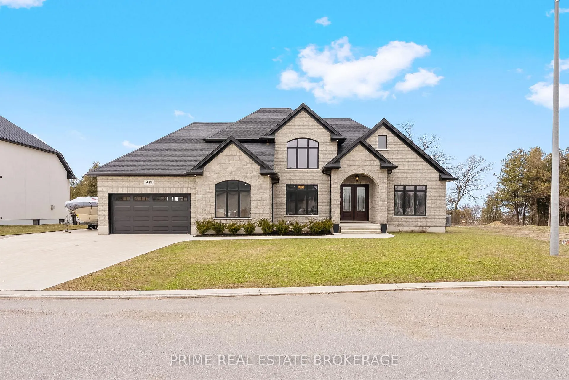 Photo 2 of 939 Bogdanovic Way, Huron-Kinloss — HOMEH