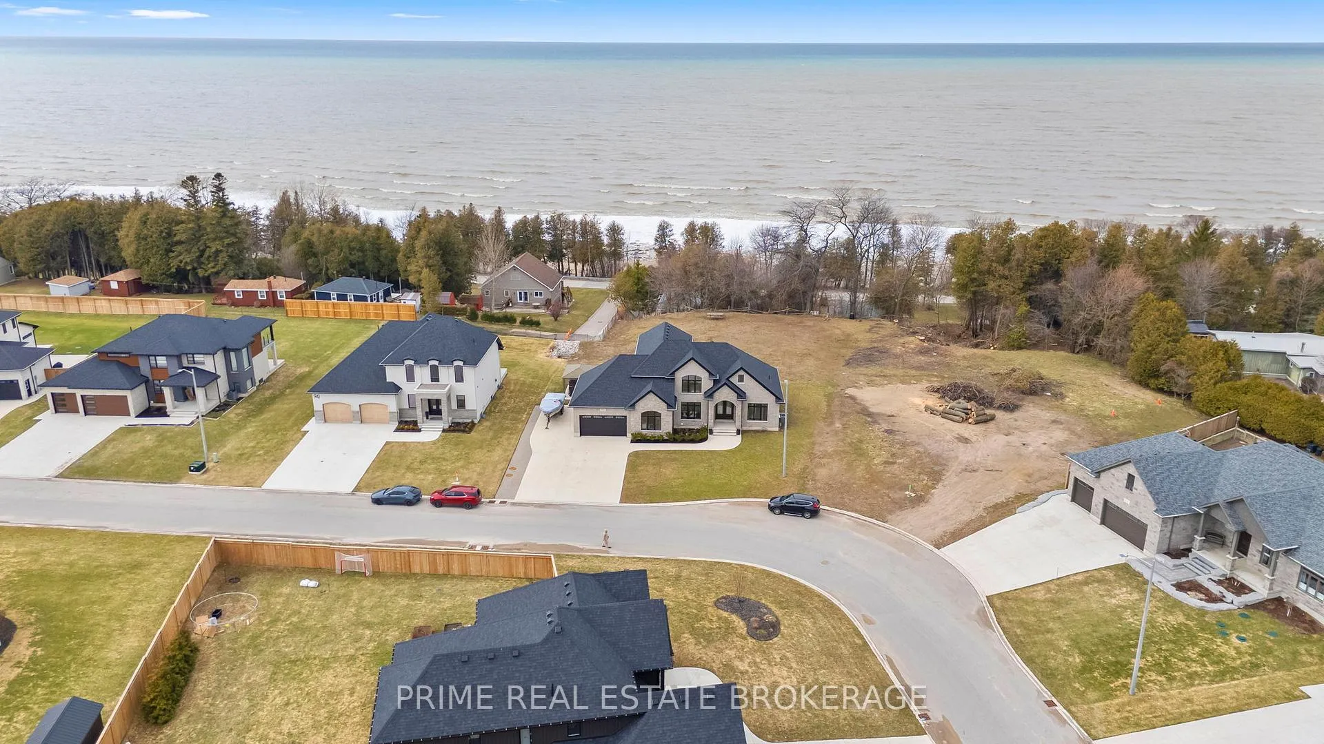 Photo 3 of 939 Bogdanovic Way, Huron-Kinloss — HOMEH
