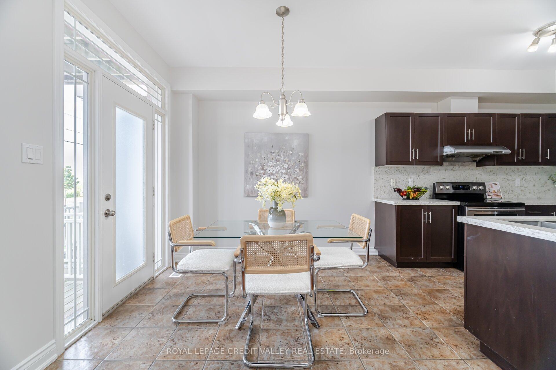 Photo 12 of Unit 12, 7 Lakelawn Road, Grimsby, Grimsby Beach — HOMEH