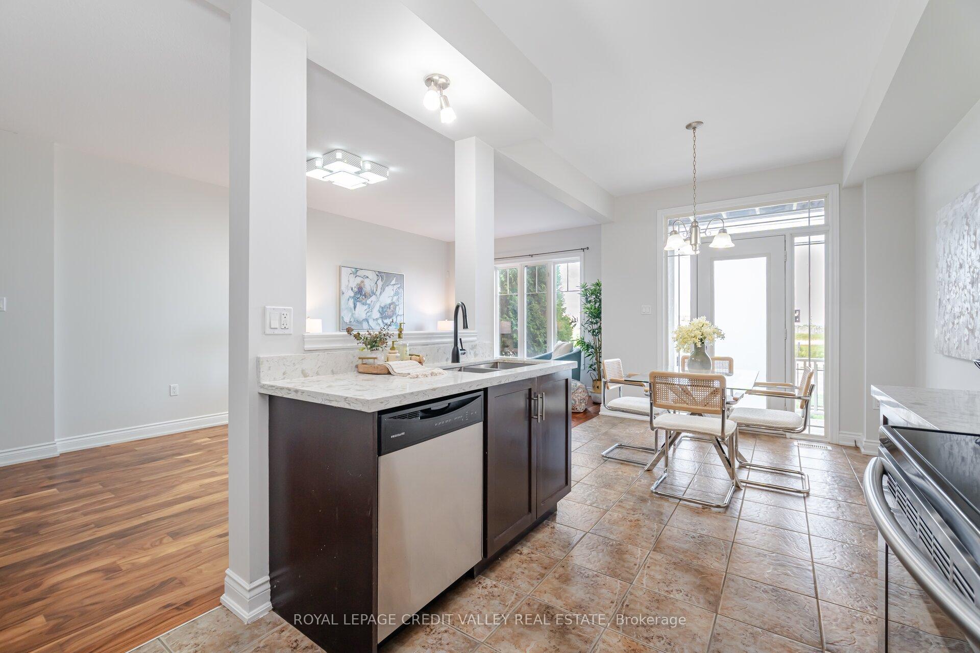 Photo 14 of Unit 12, 7 Lakelawn Road, Grimsby, Grimsby Beach — HOMEH