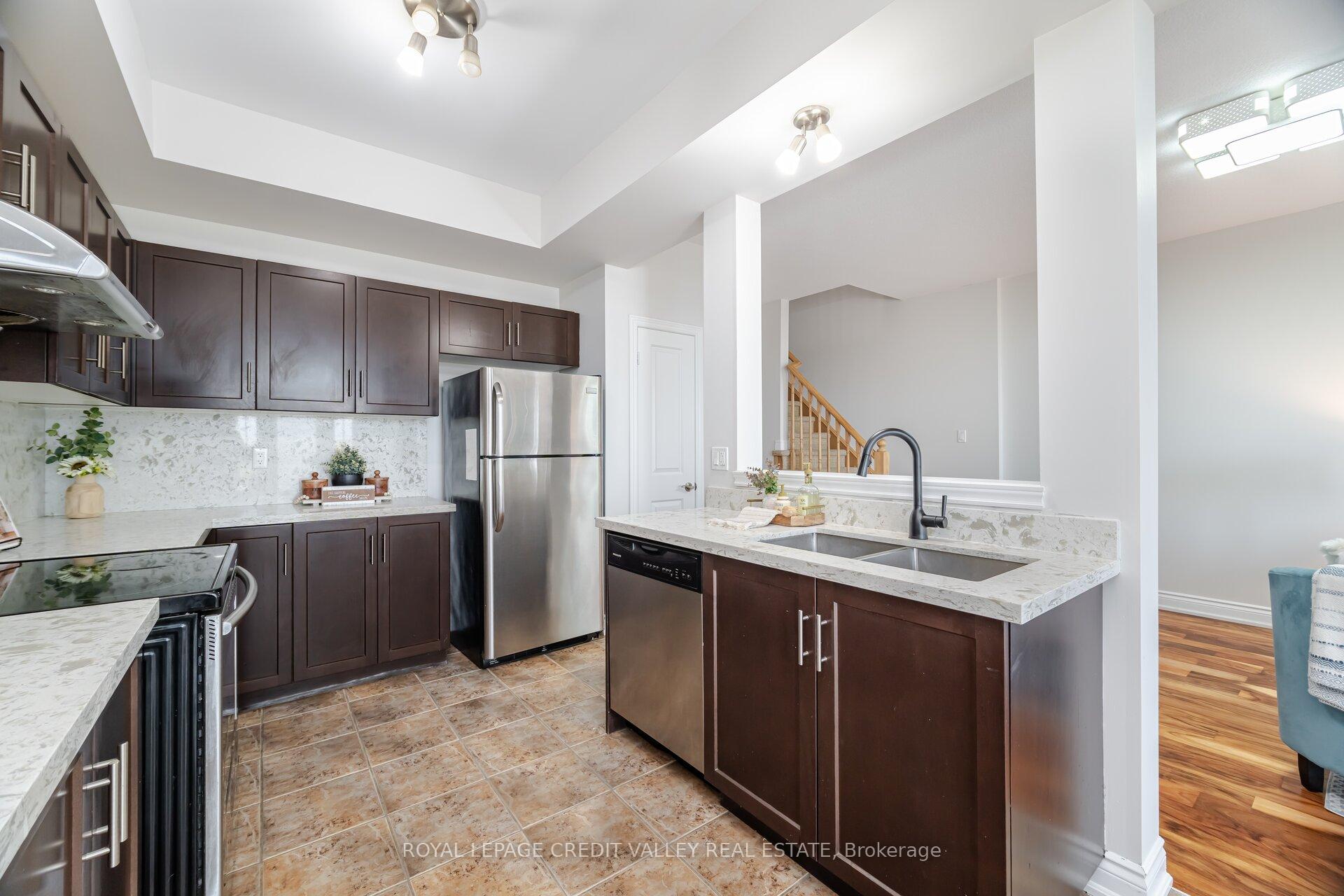 Photo 16 of Unit 12, 7 Lakelawn Road, Grimsby, Grimsby Beach — HOMEH