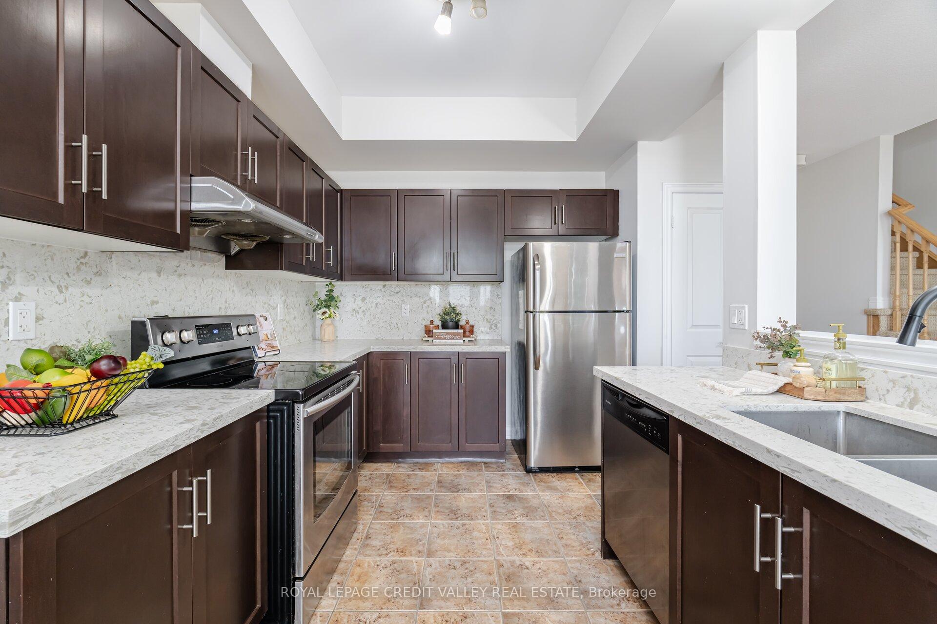 Photo 17 of Unit 12, 7 Lakelawn Road, Grimsby, Grimsby Beach — HOMEH