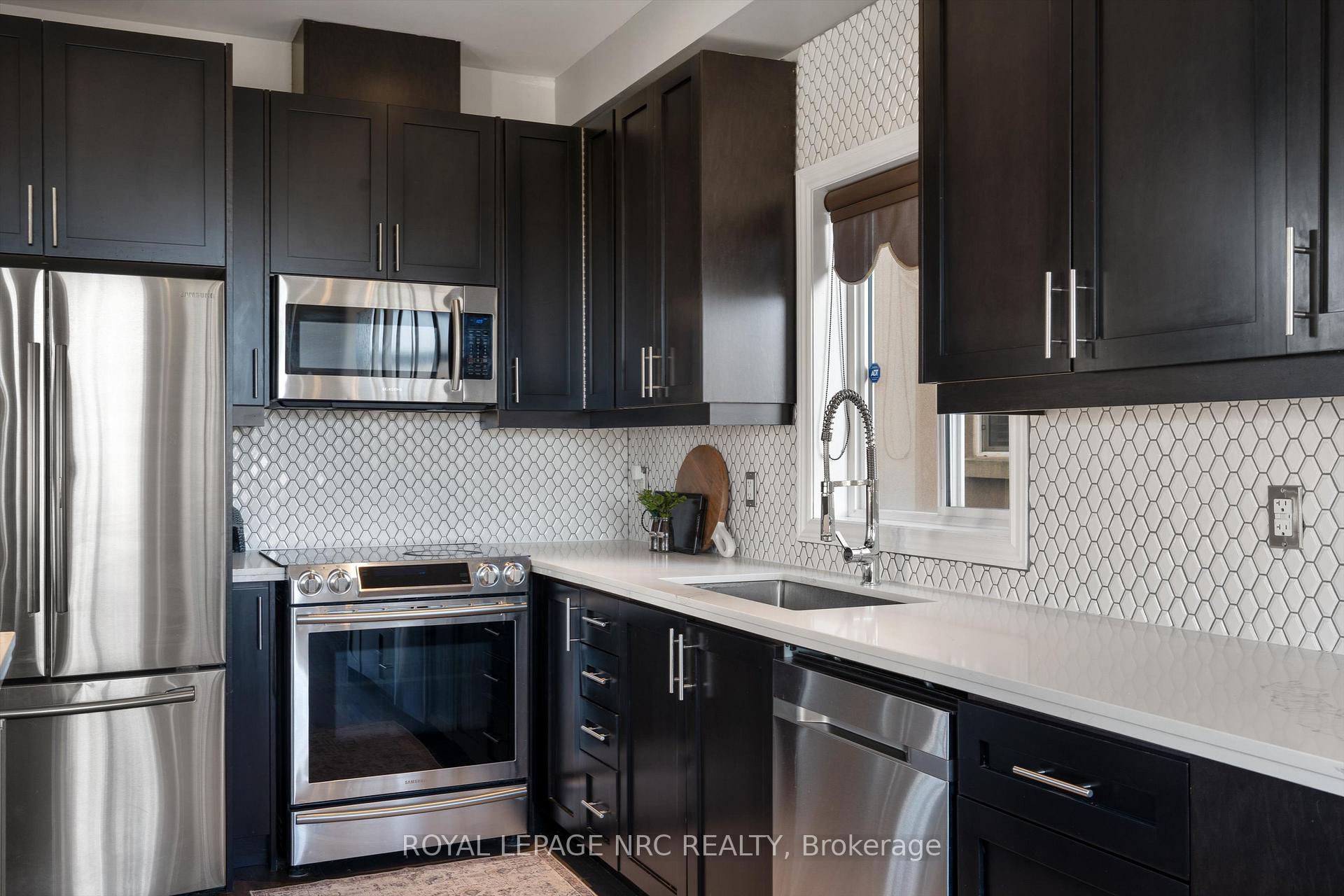 Photo 15 of 78 Irwin Avenue, Hamilton, Ancaster — HOMEH