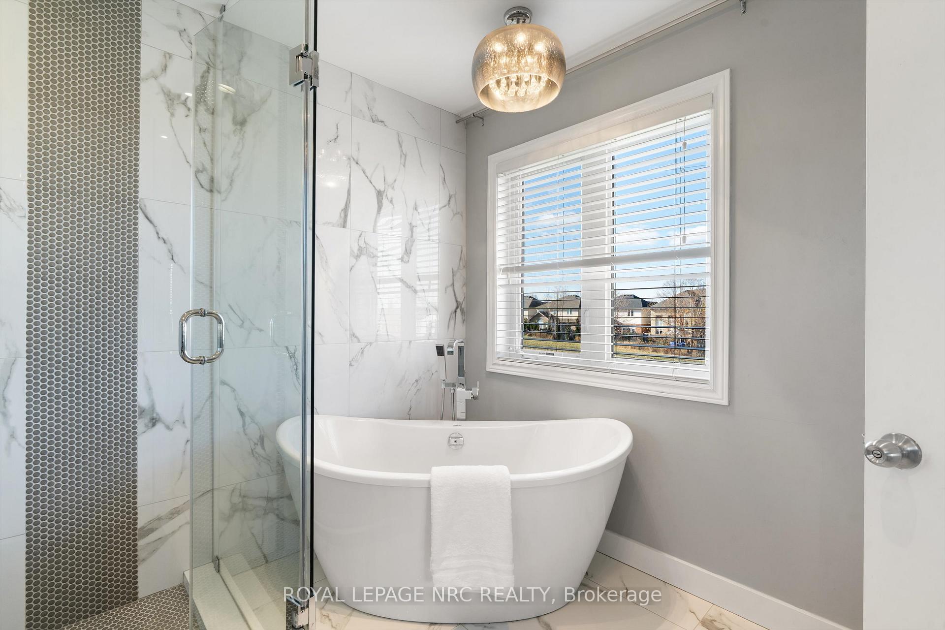 Photo 25 of 78 Irwin Avenue, Hamilton, Ancaster — HOMEH