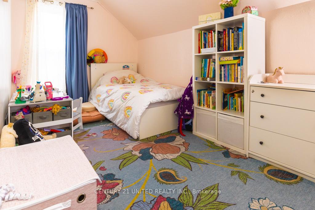 Photo 12 of 585 Paterson Street, Peterborough, Town Ward 3 — HOMEH