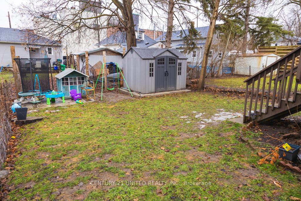 Photo 21 of 585 Paterson Street, Peterborough, Town Ward 3 — HOMEH