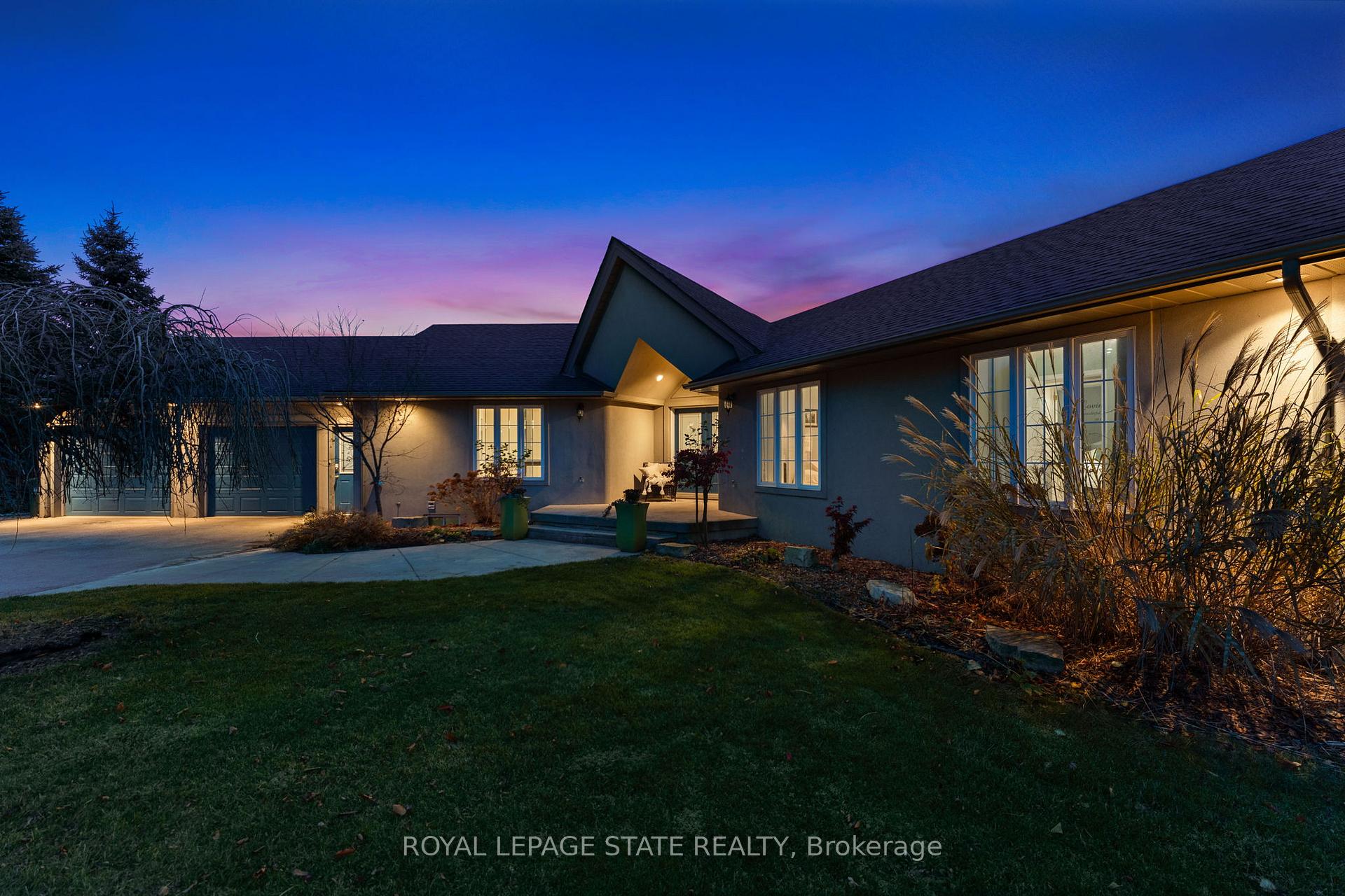 Photo 1 of 621 Ridge Road W, Grimsby, Grimsby Escarpment — HOMEH