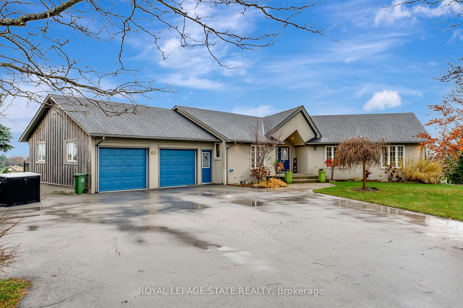 Photo 7 of 621 Ridge Road W, Grimsby, Grimsby Escarpment — HOMEH