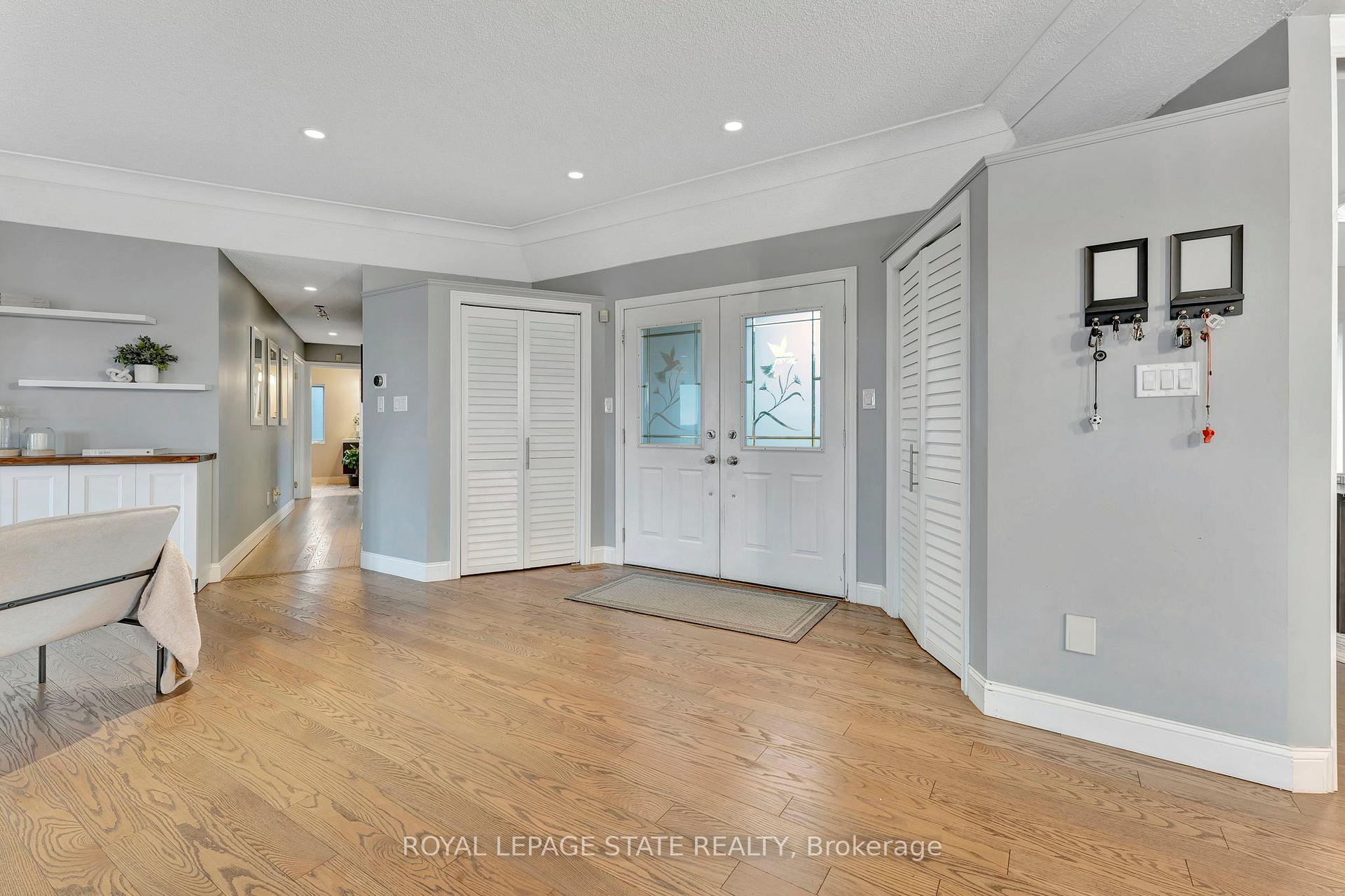 Photo 8 of 621 Ridge Road W, Grimsby, Grimsby Escarpment — HOMEH