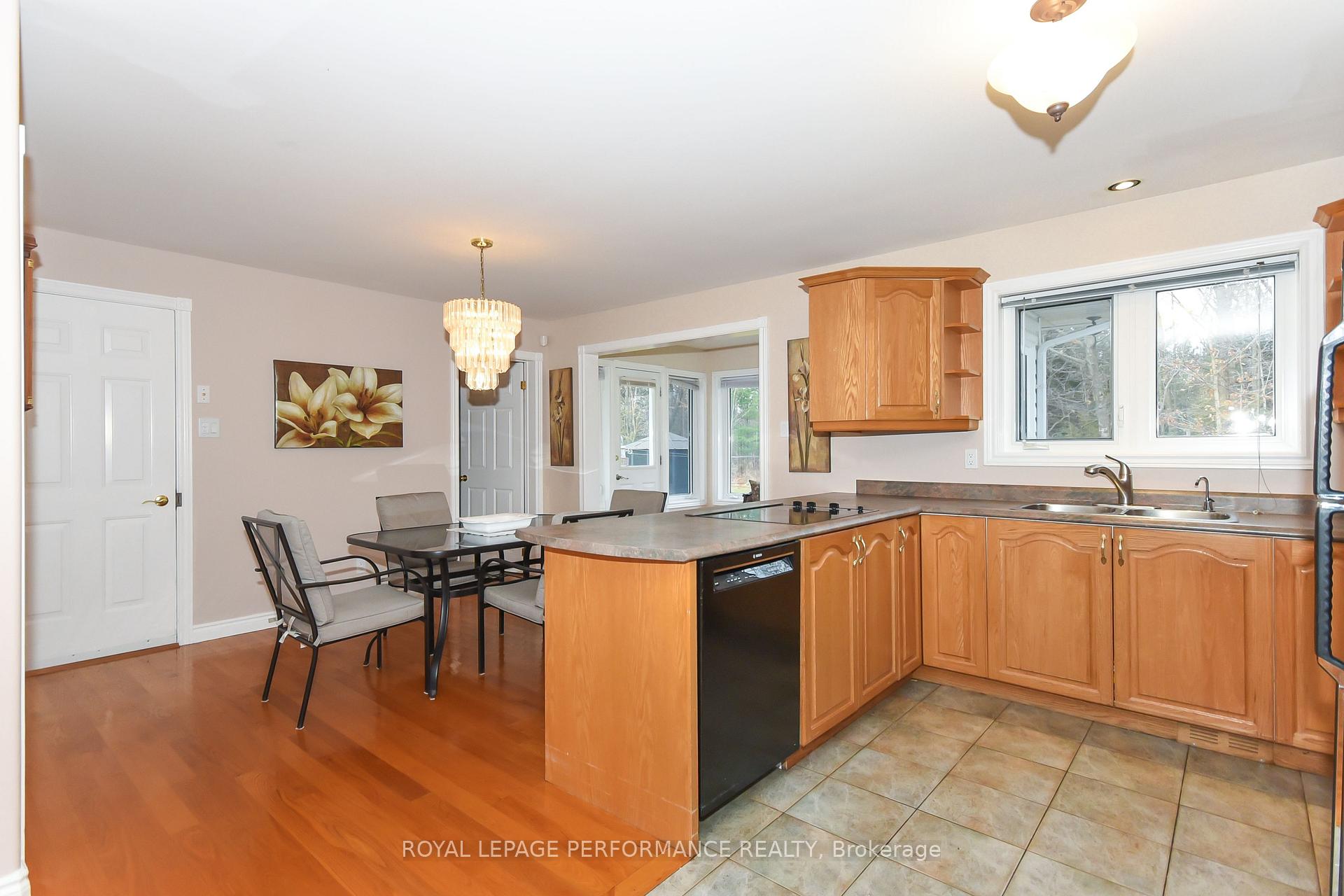 Photo 6 of 8355 Nashdale Drive, Ottawa, Osgoode Twp North of Reg Rd 6 — HOMEH