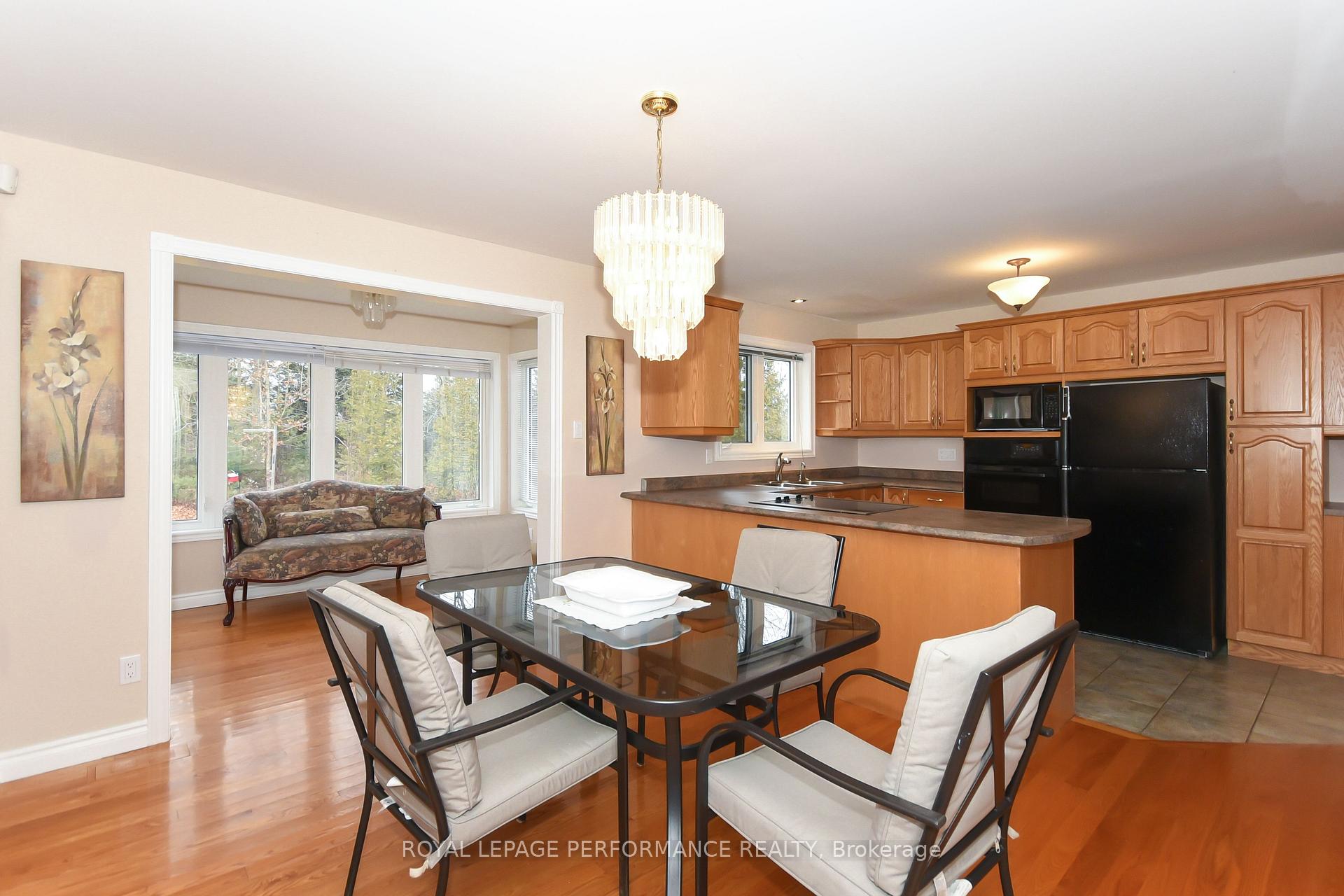 Photo 8 of 8355 Nashdale Drive, Ottawa, Osgoode Twp North of Reg Rd 6 — HOMEH