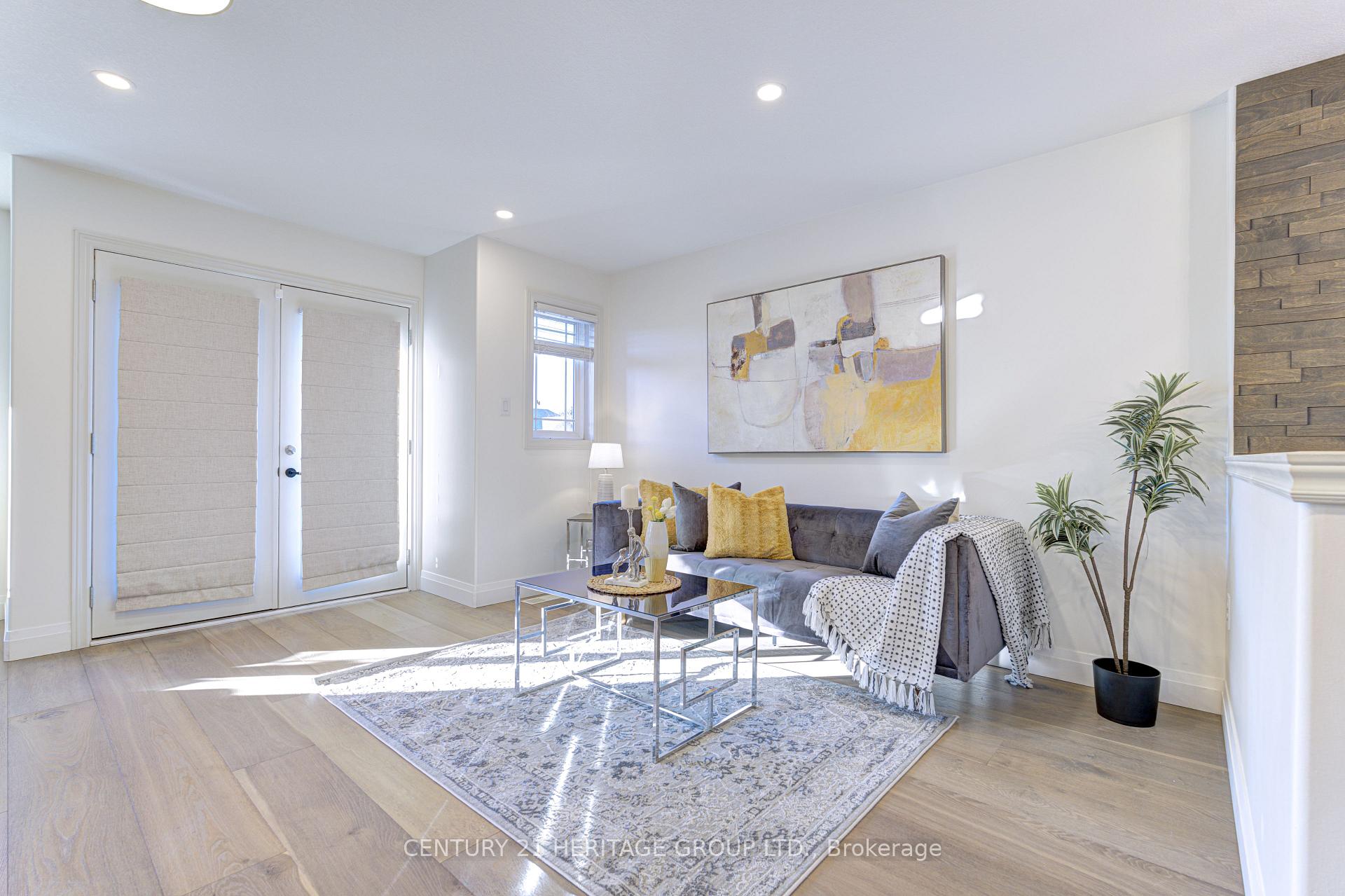 Photo 10 of 28 Udell Way, Grimsby, Grimsby East — HOMEH