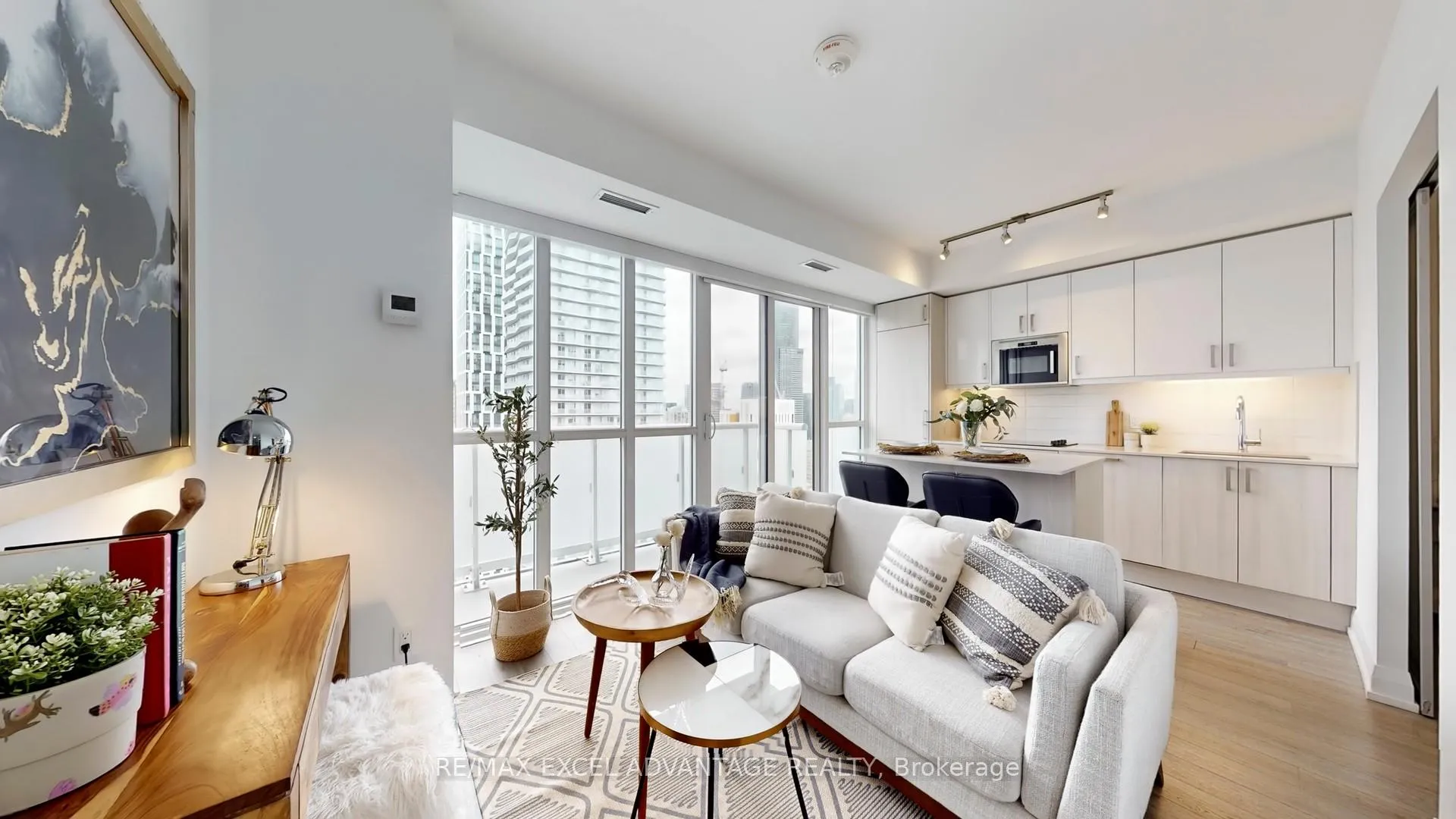 Photo 2 of Unit 3605, 77 Mutual Street, Toronto, Church-Yonge Corridor — HOMEH