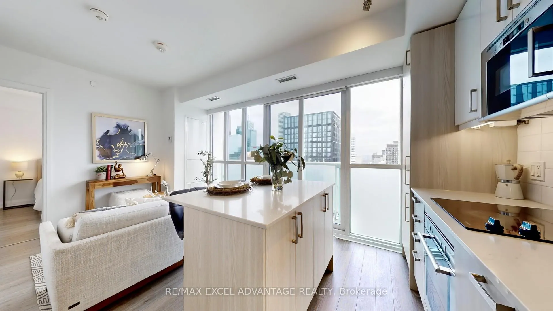 Photo 6 of Unit 3605, 77 Mutual Street, Toronto, Church-Yonge Corridor — HOMEH